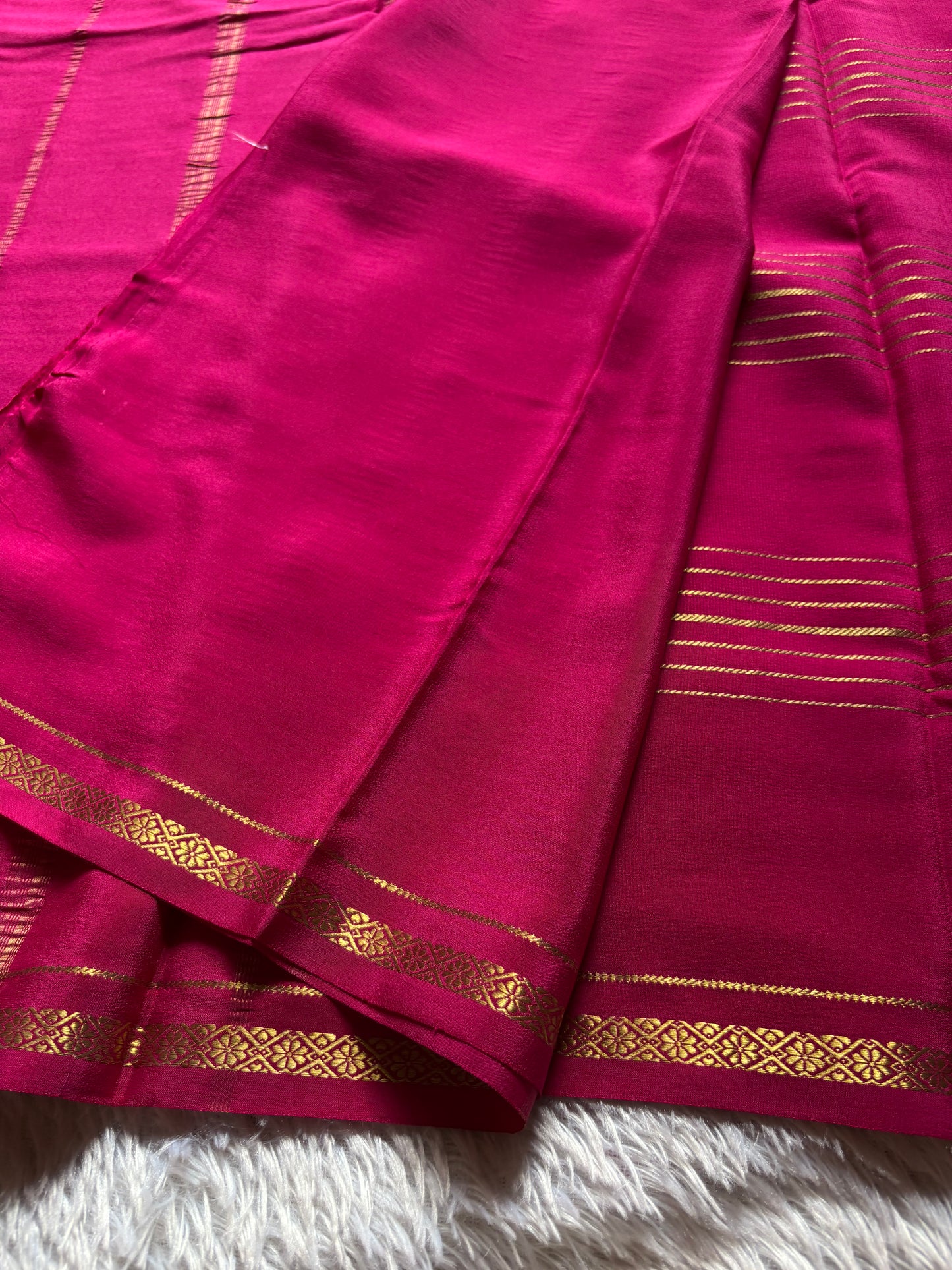 Aparanji : Solid Rani pink