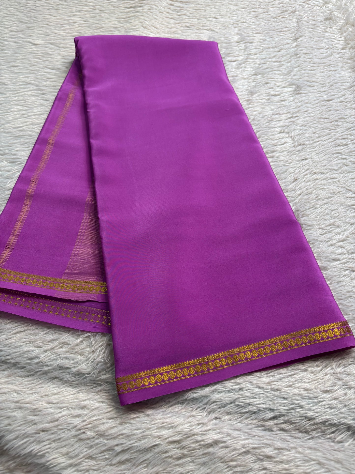 Ratna : Solid Magenta
