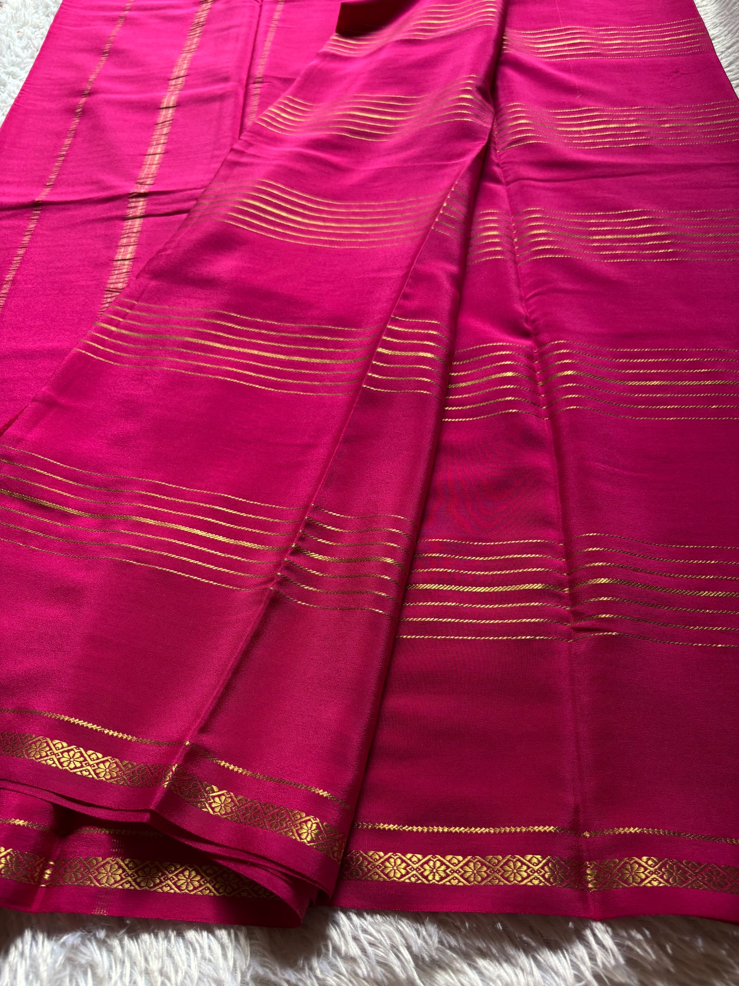 Aparanji : Solid Rani pink