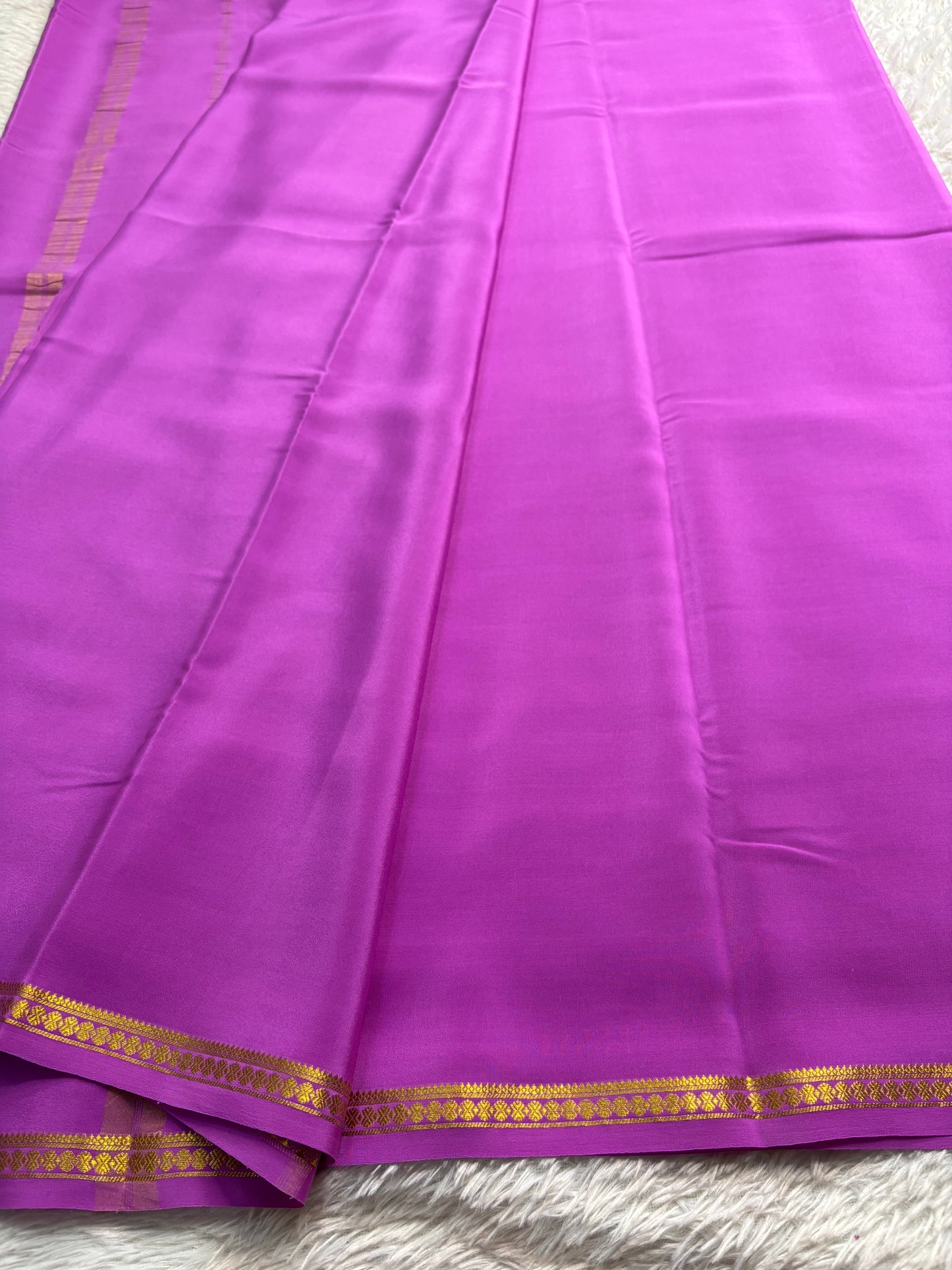 Ratna : Solid Magenta