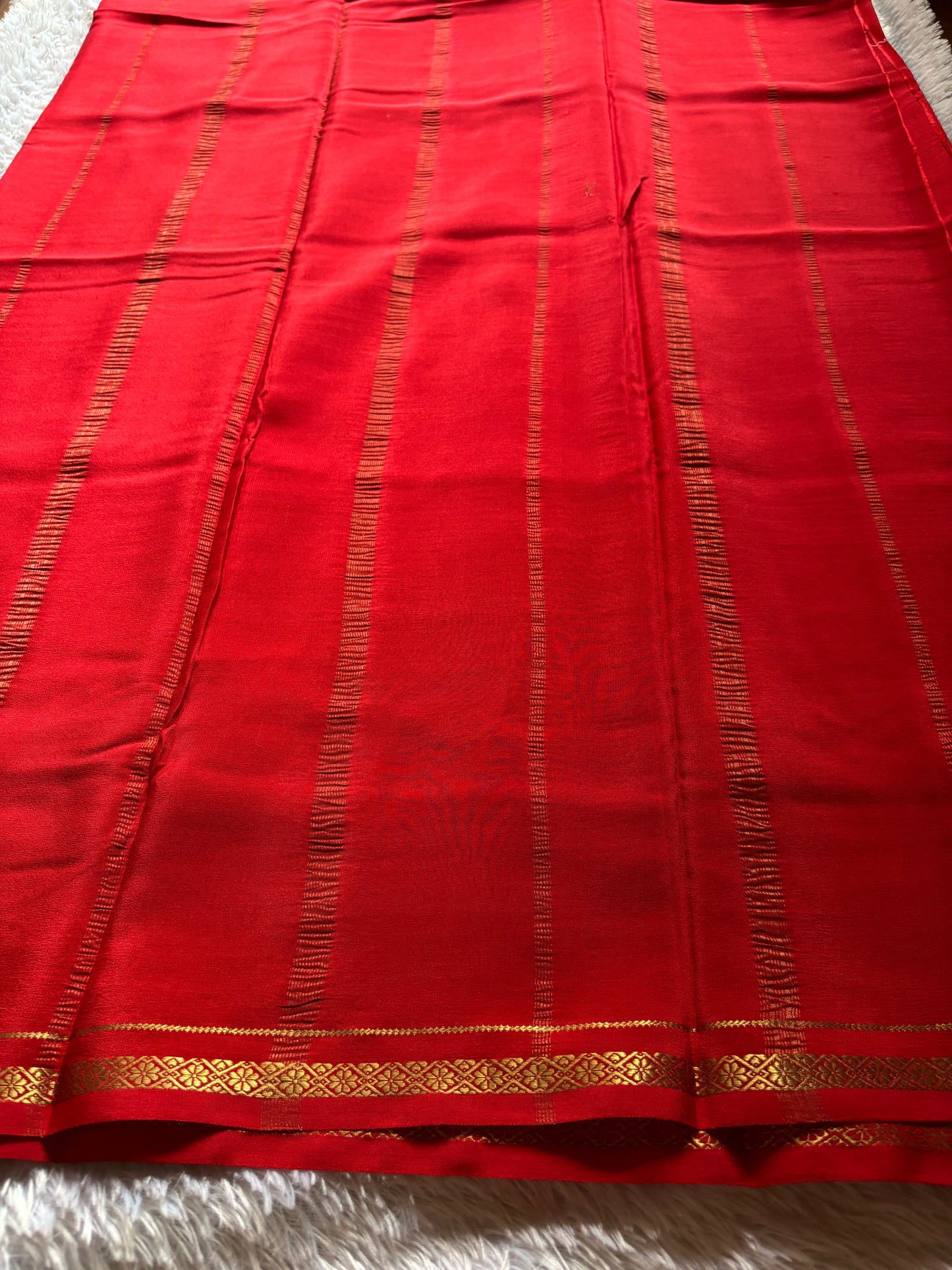 Aparanji : Solid Red