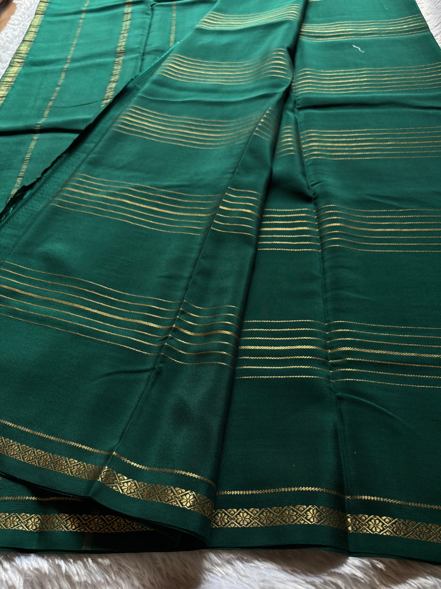 Aparanji : Dark green