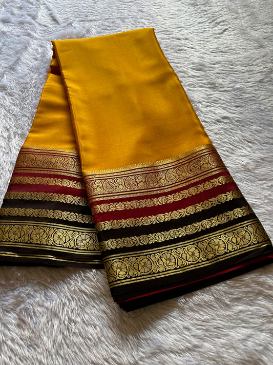 Bindu (3D) : Golden yellow-maroon-black