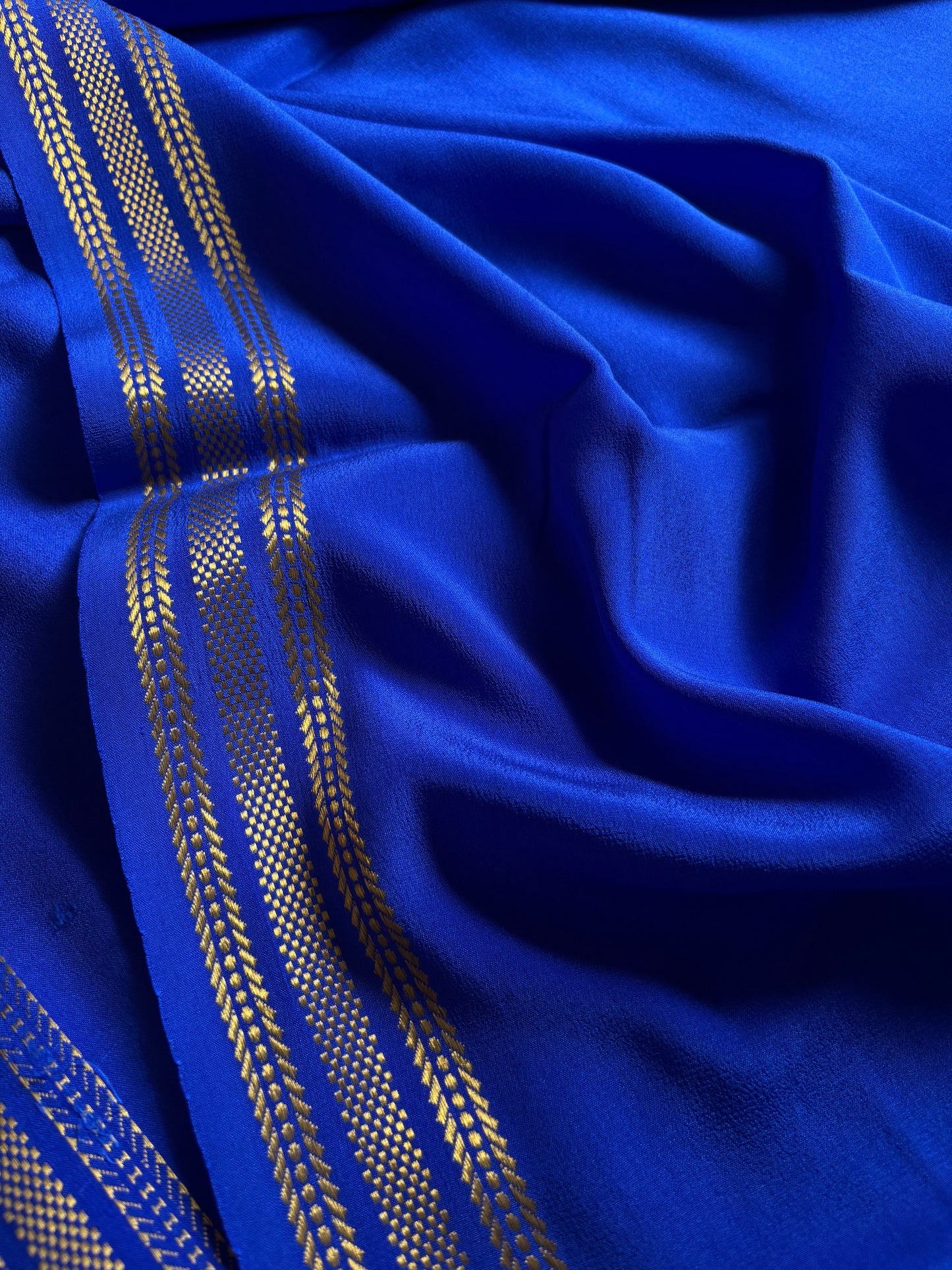 Unnathi : Solid Royal blue