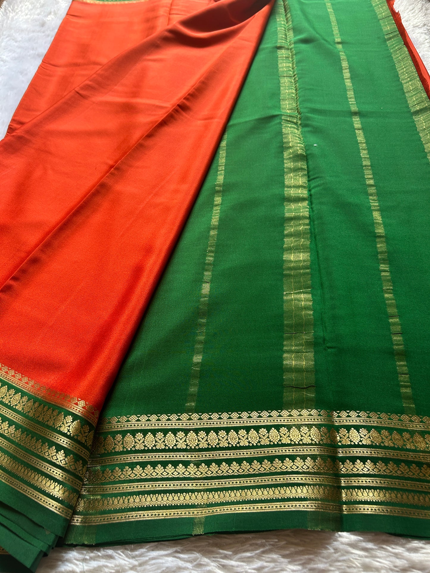 Manasa (2D) : Dark orange-bottle green