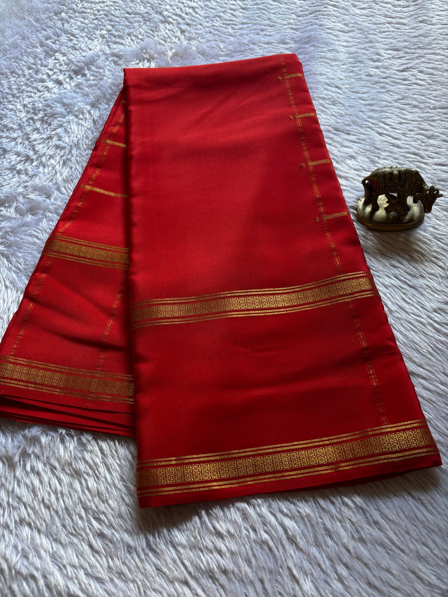 Mridula : Solid Red