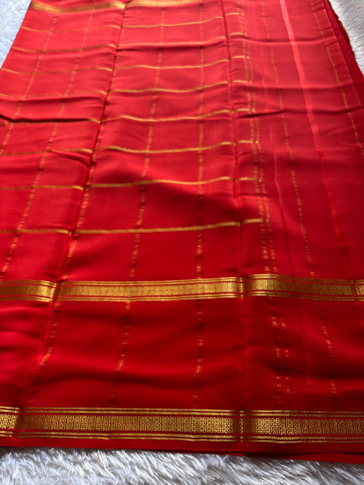Mridula : Solid Red