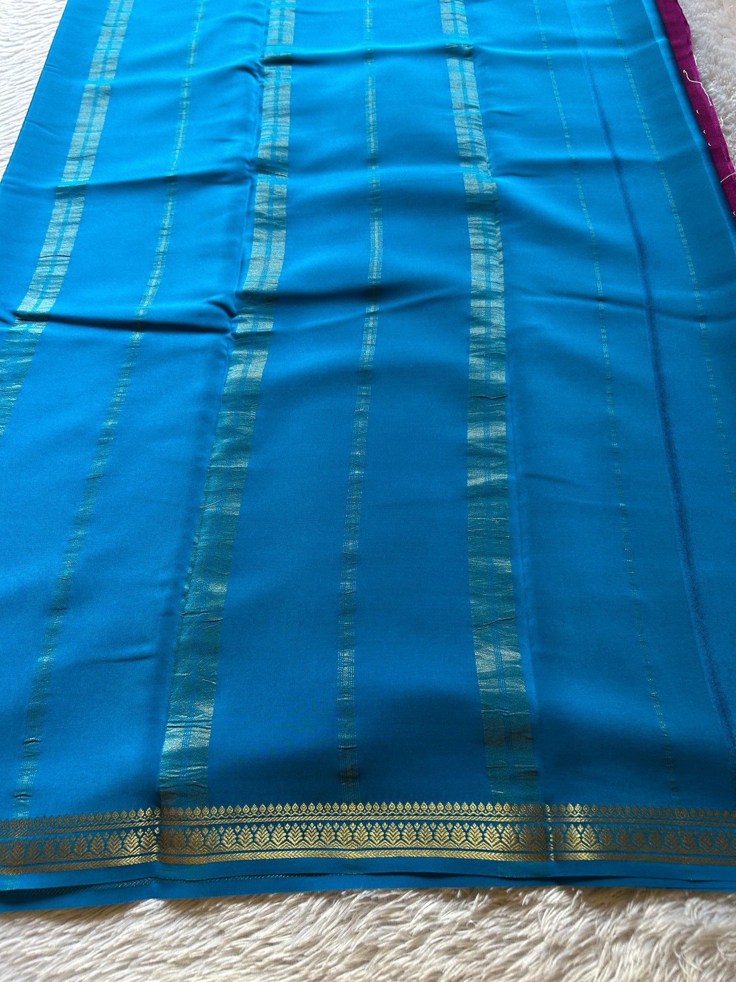 Jyothi (2D) : Dark magenta-ananda blue