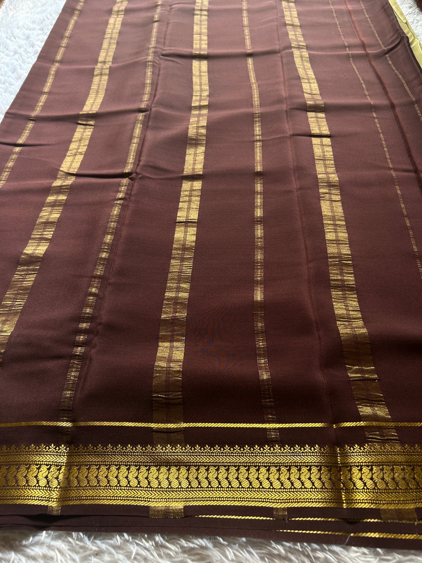 Mayuri (2D) : Beige-chocolate brown