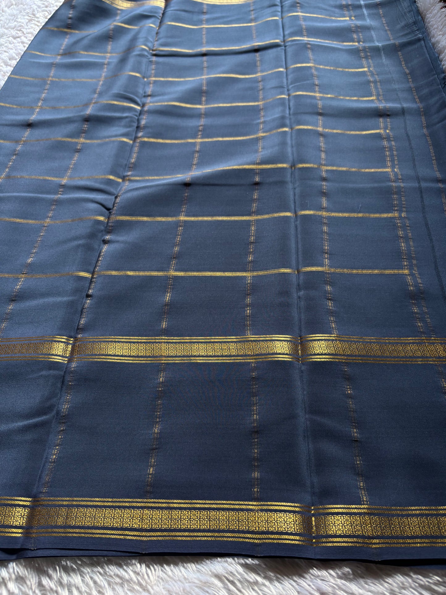 Mridula : Solid Grey