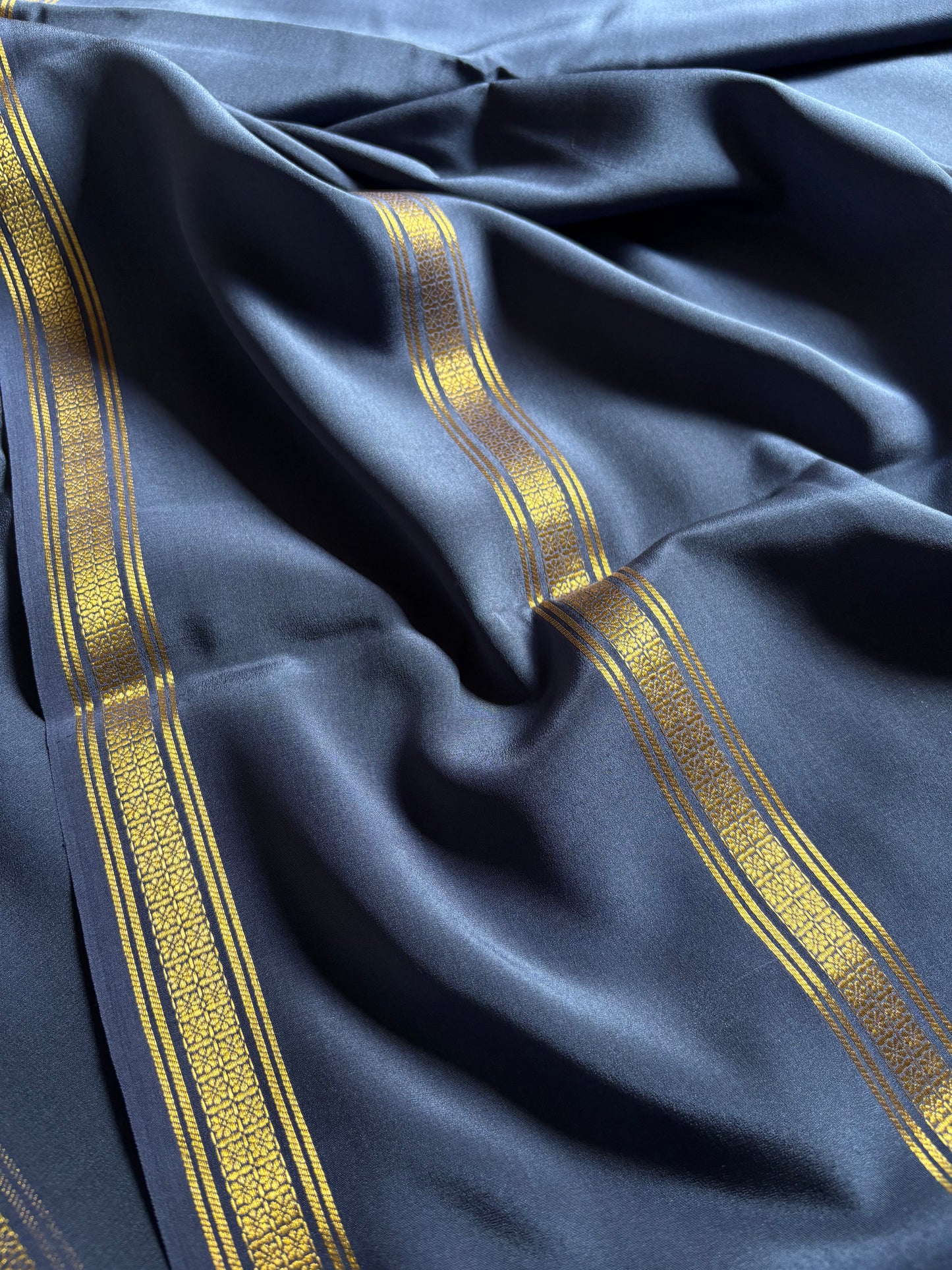 Mridula : Solid Grey