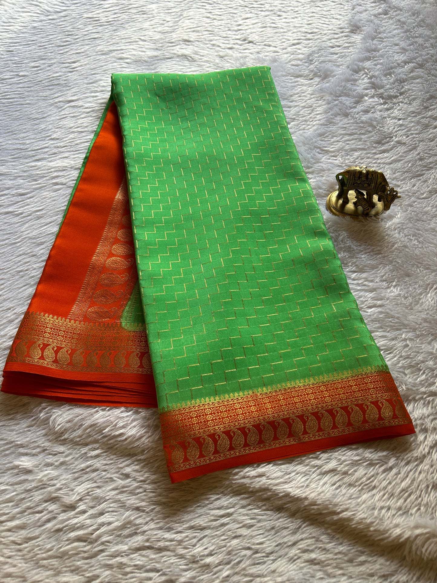 Mahima (2D) : Aquamarine-orange