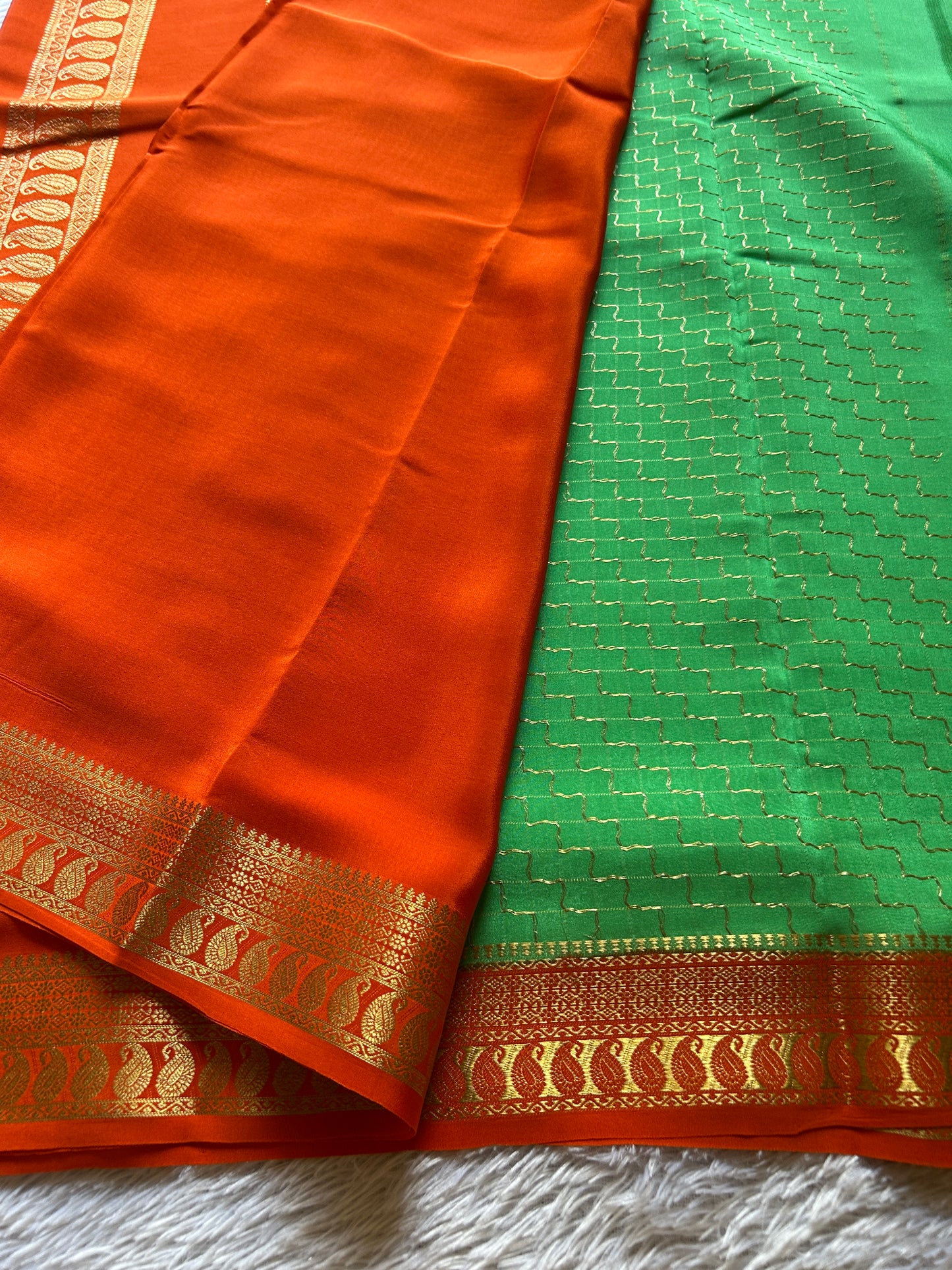 Mahima (2D) : Aquamarine-orange