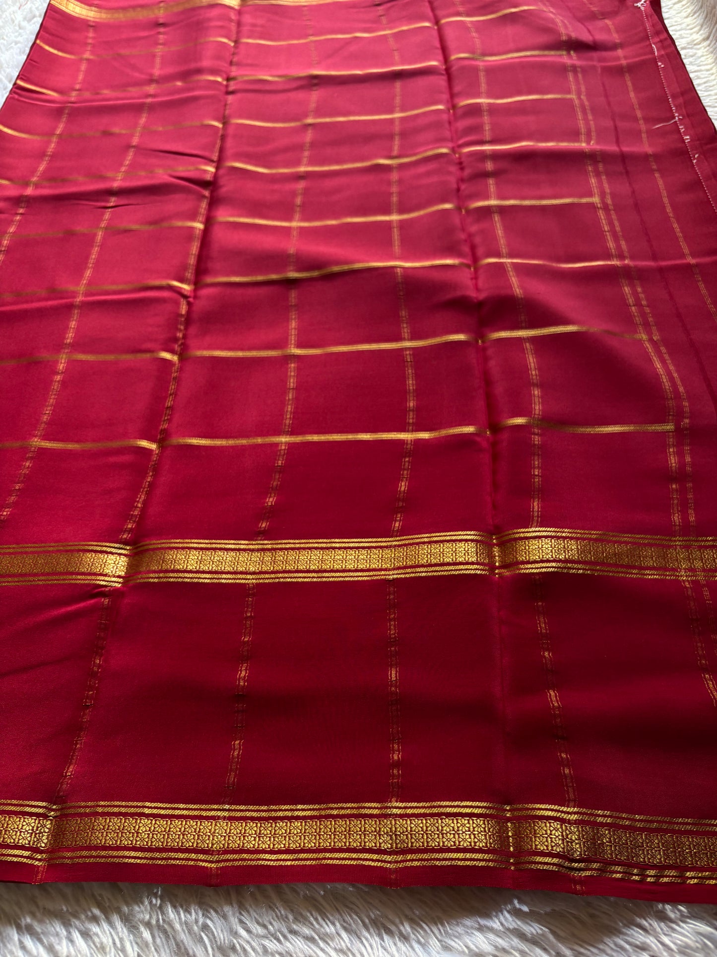 Mridula : Solid Maroon