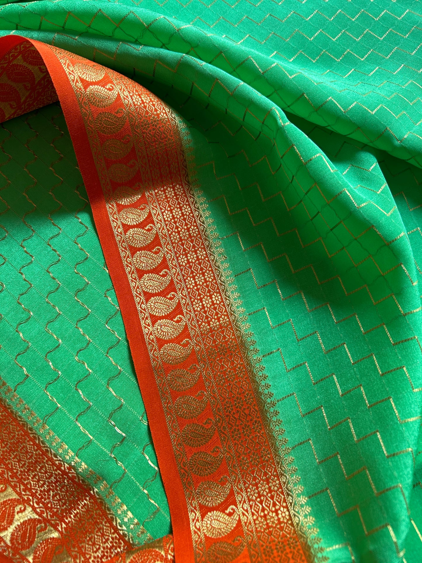 Mahima (2D) : Aquamarine-orange