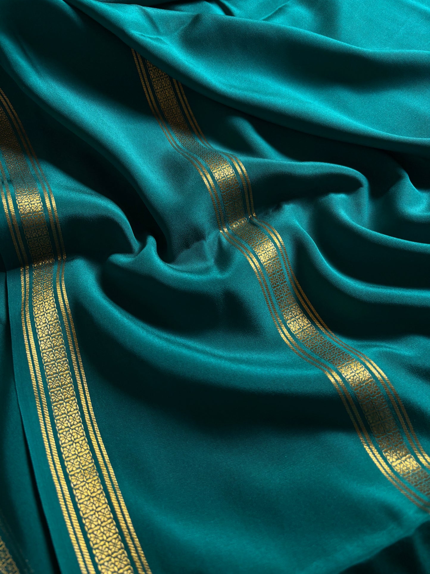 Mridula : Solid Peacock green