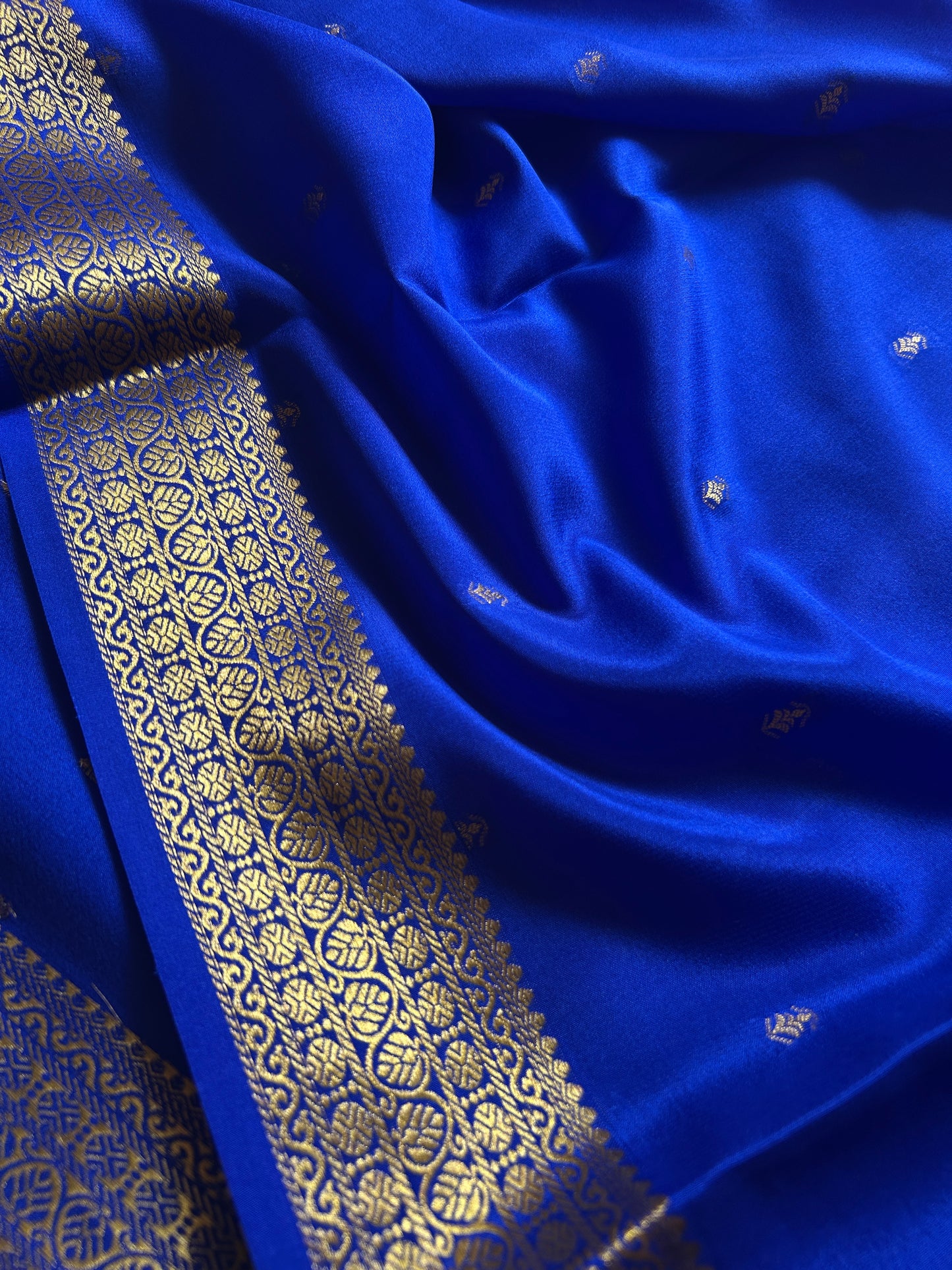 Roshini : Solid Royal blue