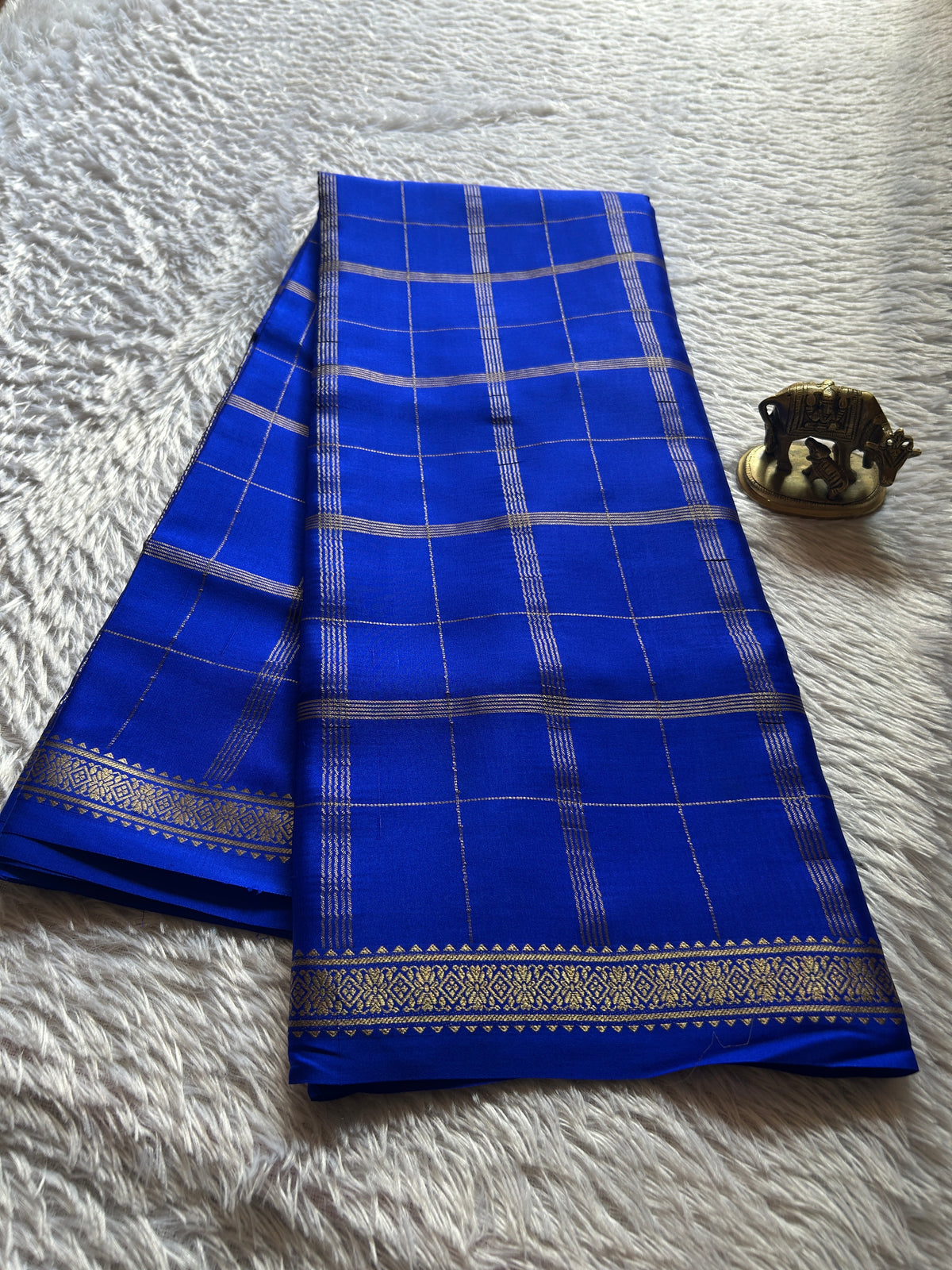 Savithri : Solid Royal blue