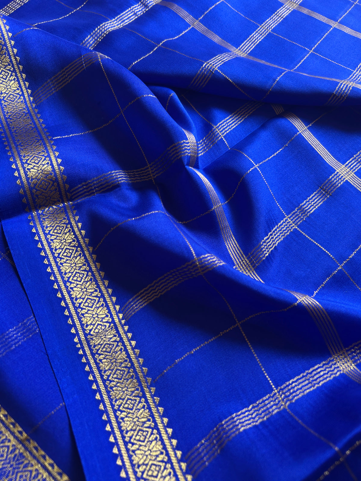 Savithri : Solid Royal blue