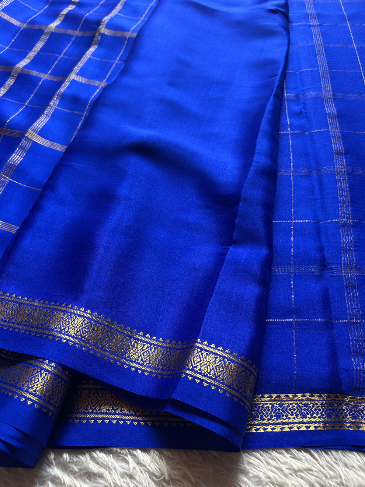 Savithri : Solid Royal blue