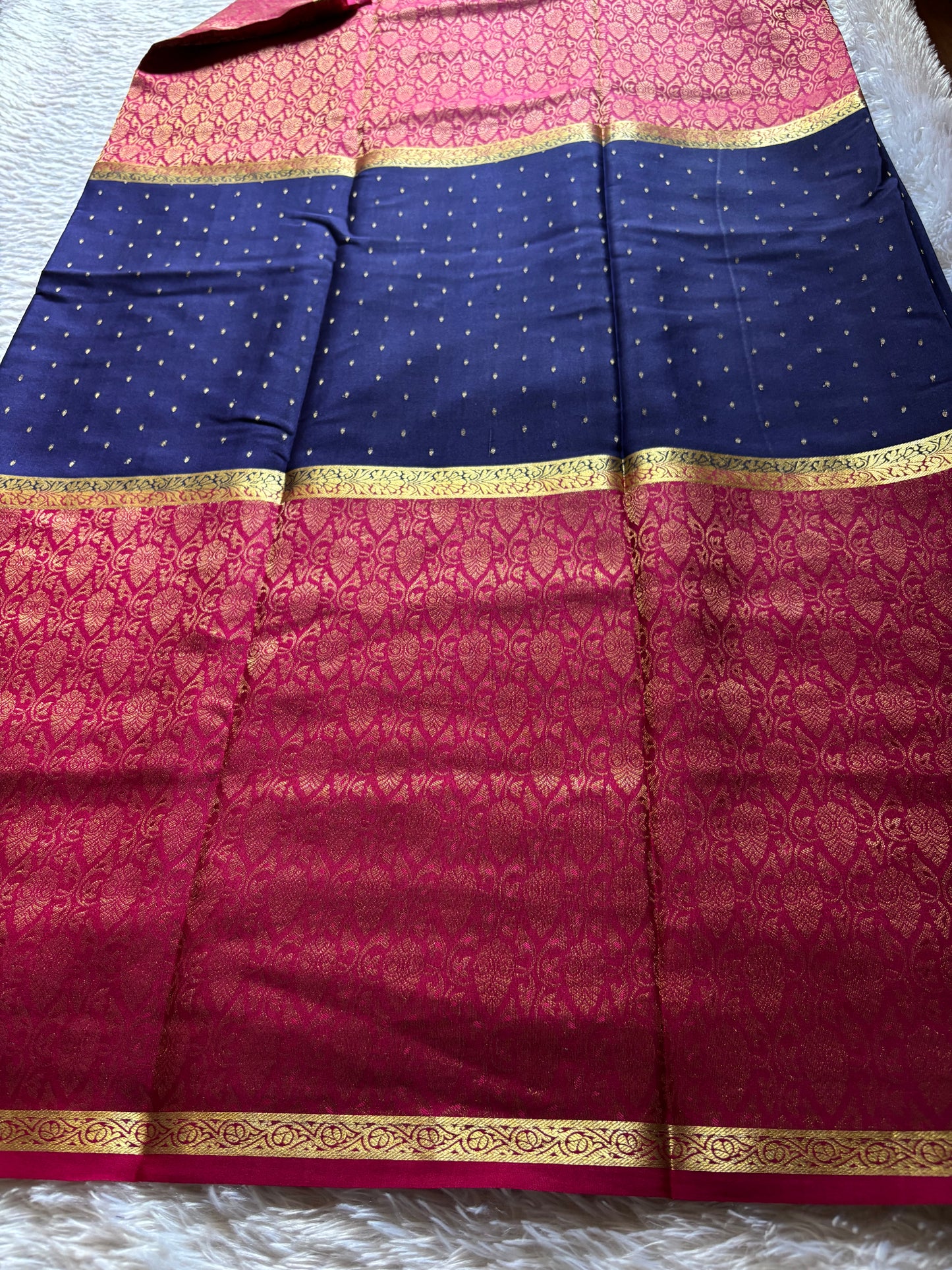 Asha (2D) : Navy blue-maroon