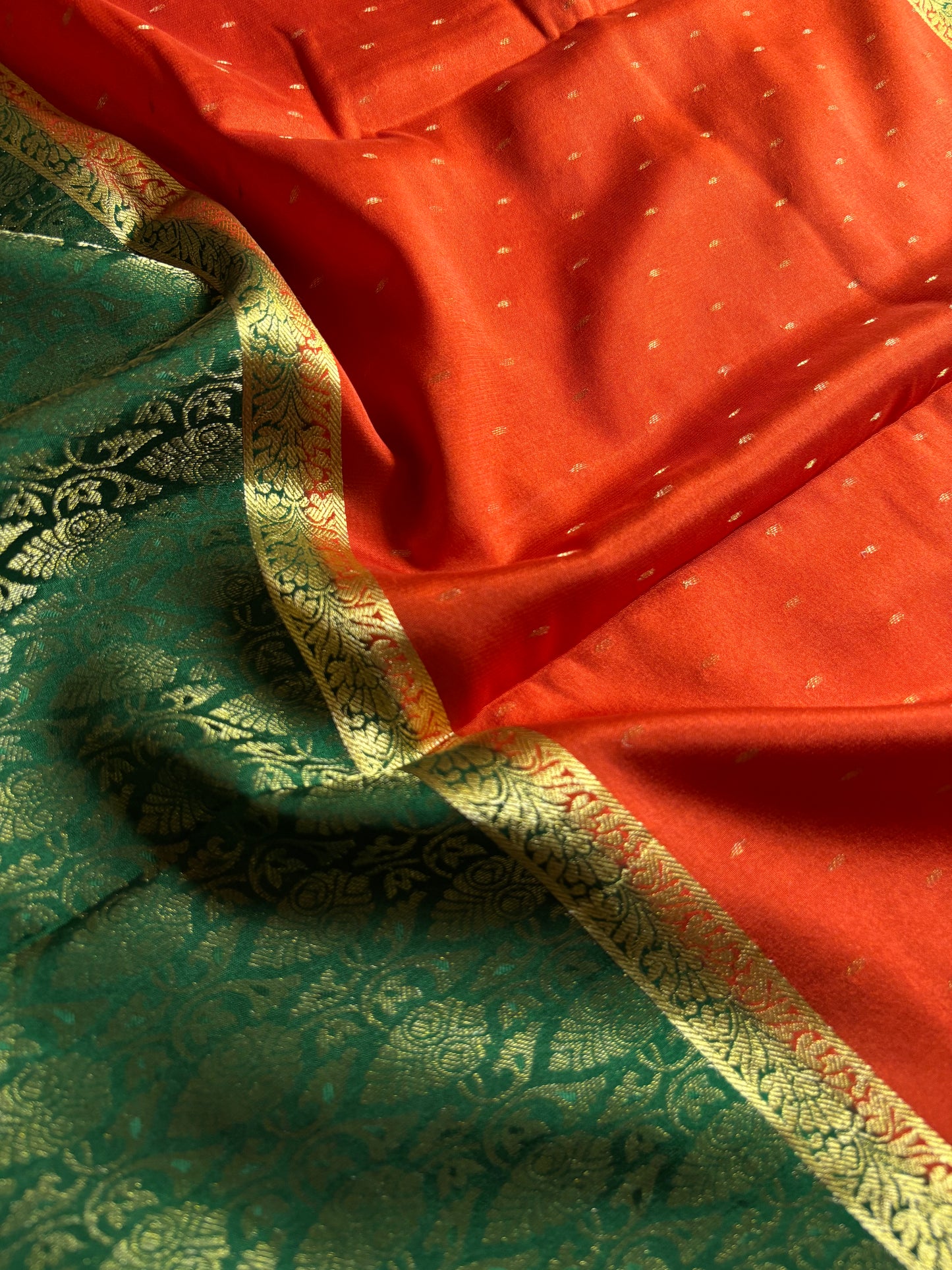 Asha (2D) : Orange-bottle green