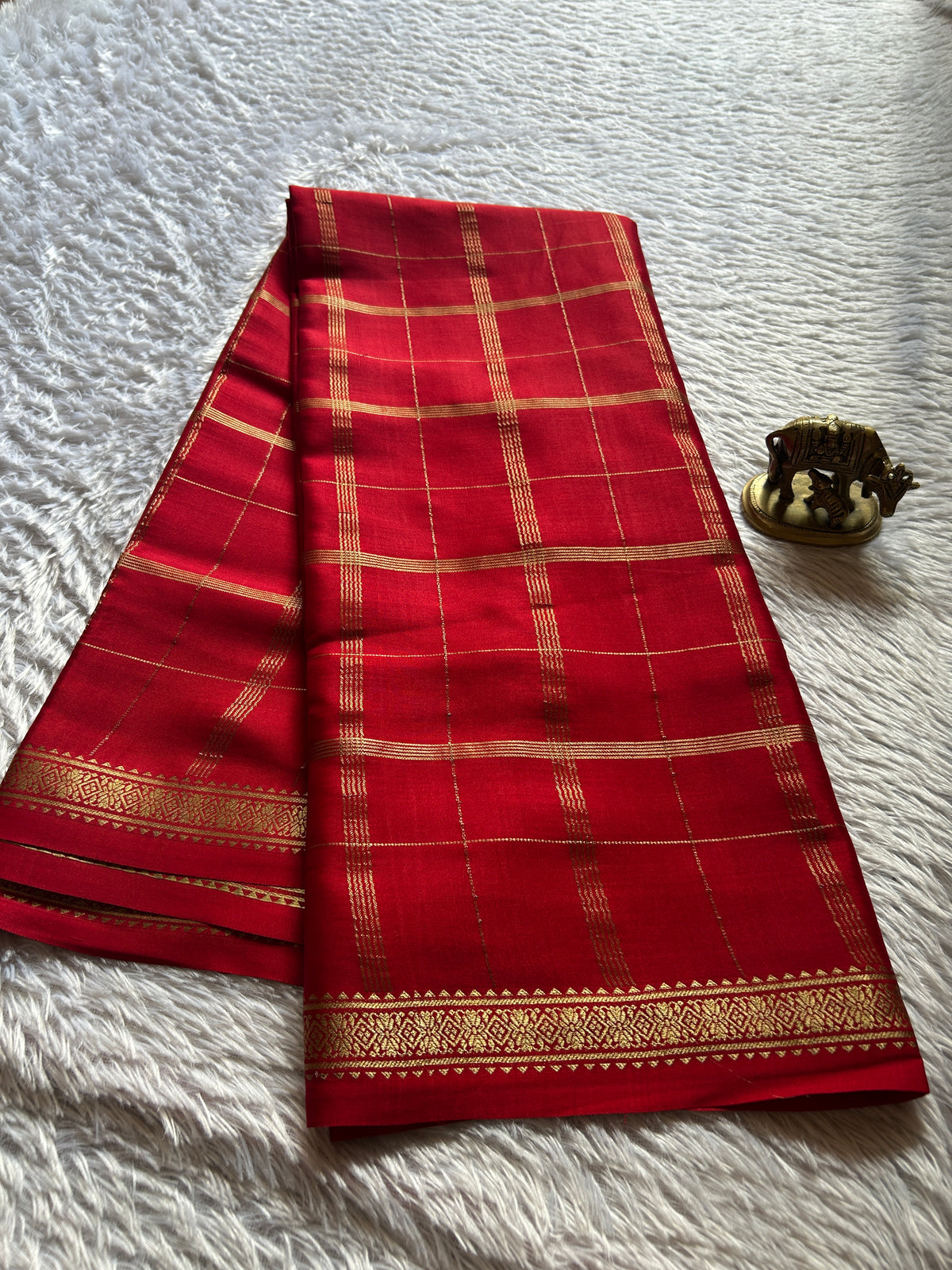 Savithri : Solid Red