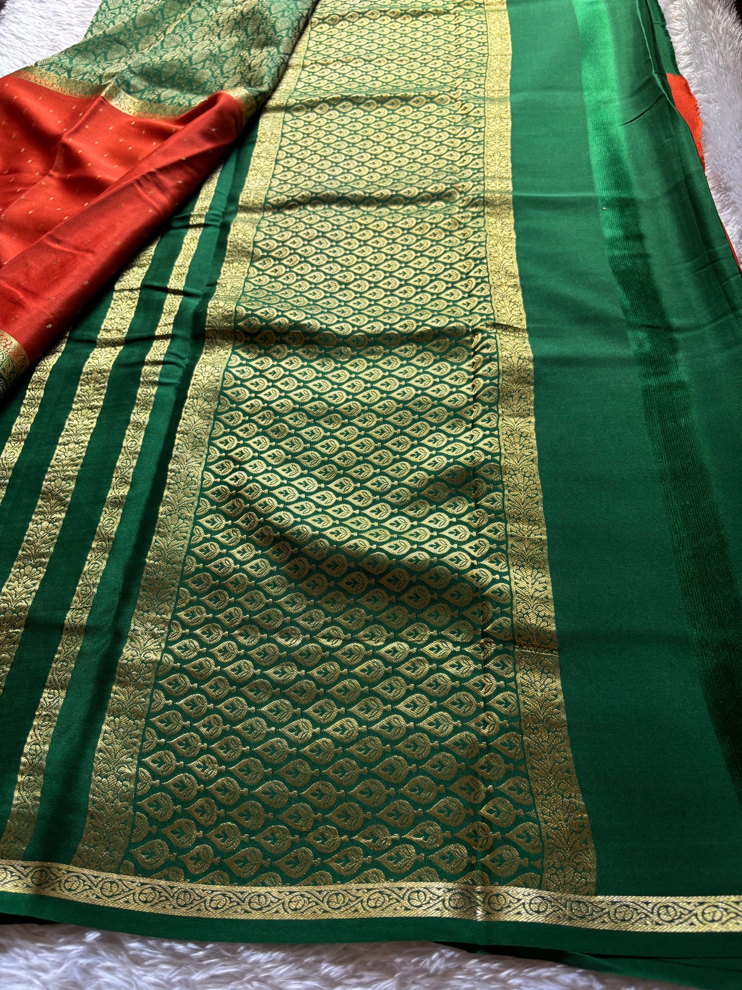 Asha (2D) : Orange-bottle green