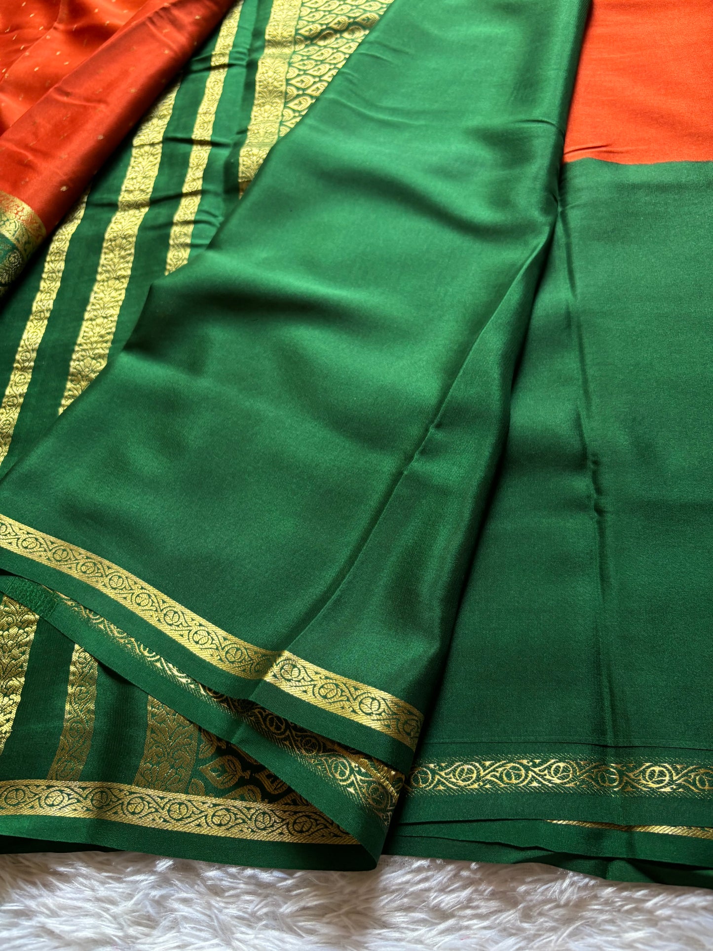 Asha (2D) : Orange-bottle green