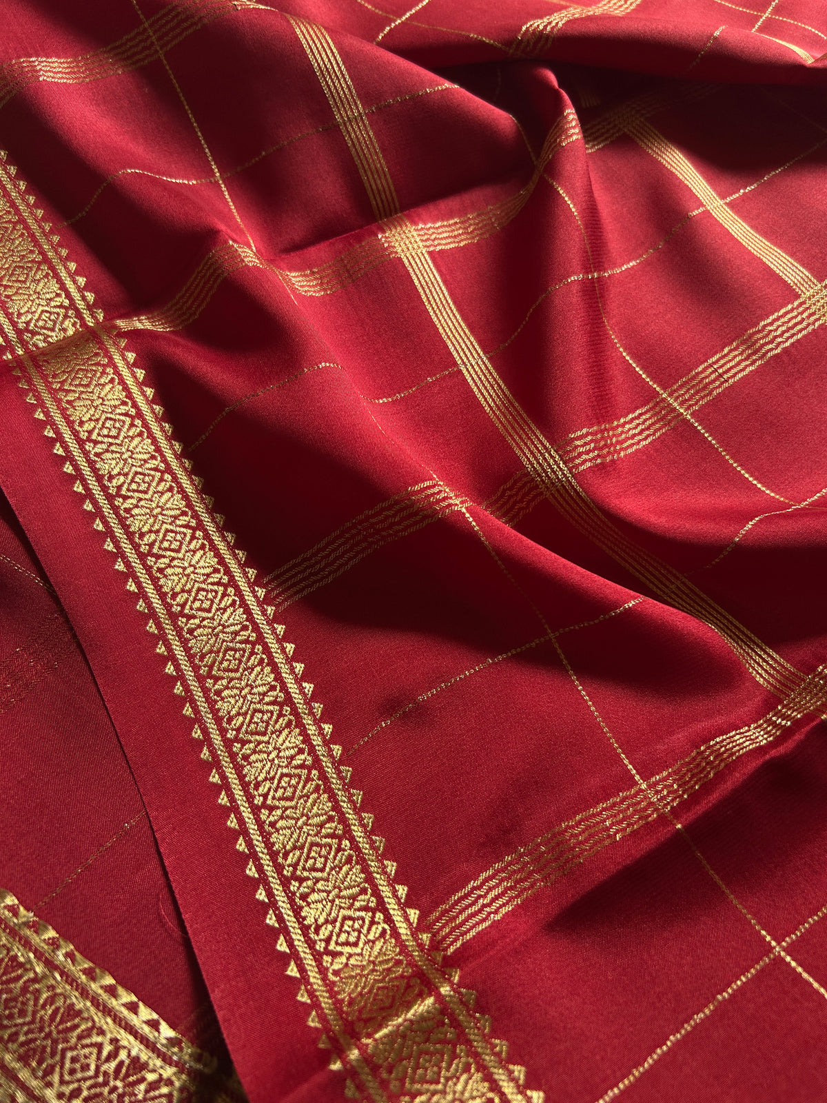 Savithri : Solid Maroon