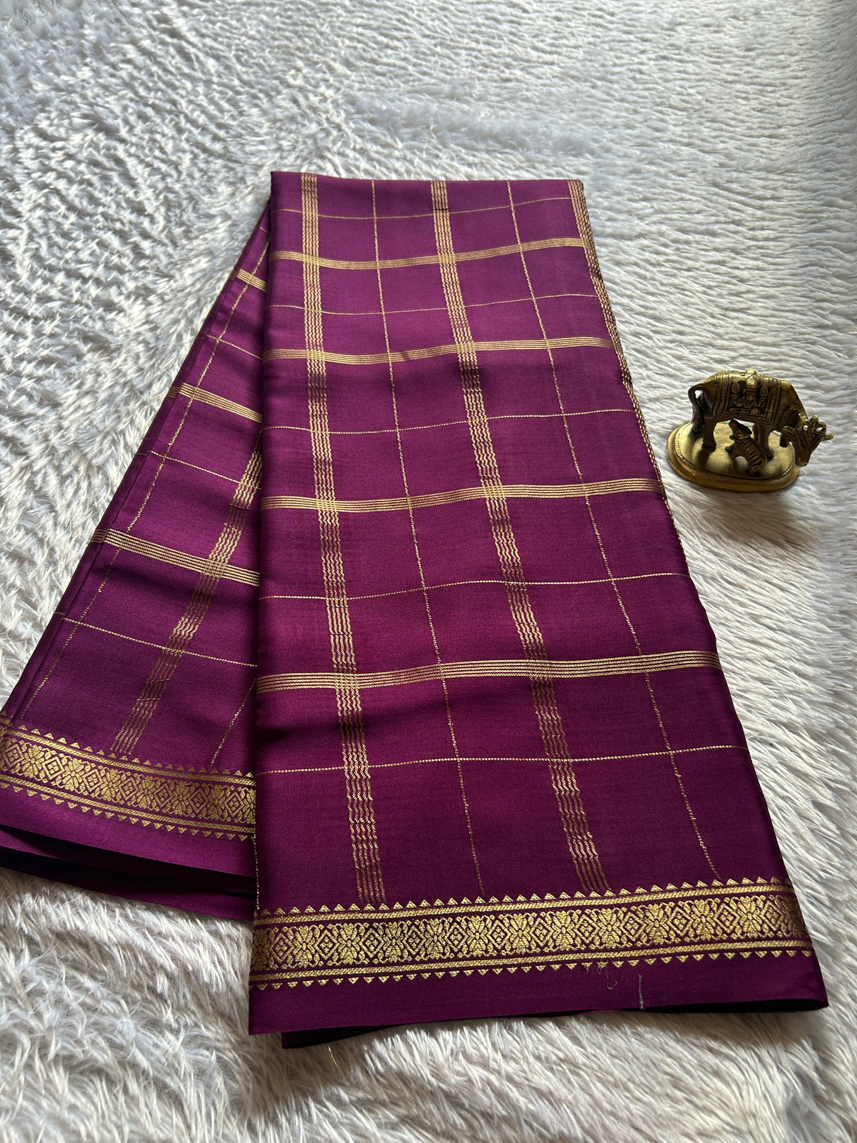 Savithri : Solid Deep plum