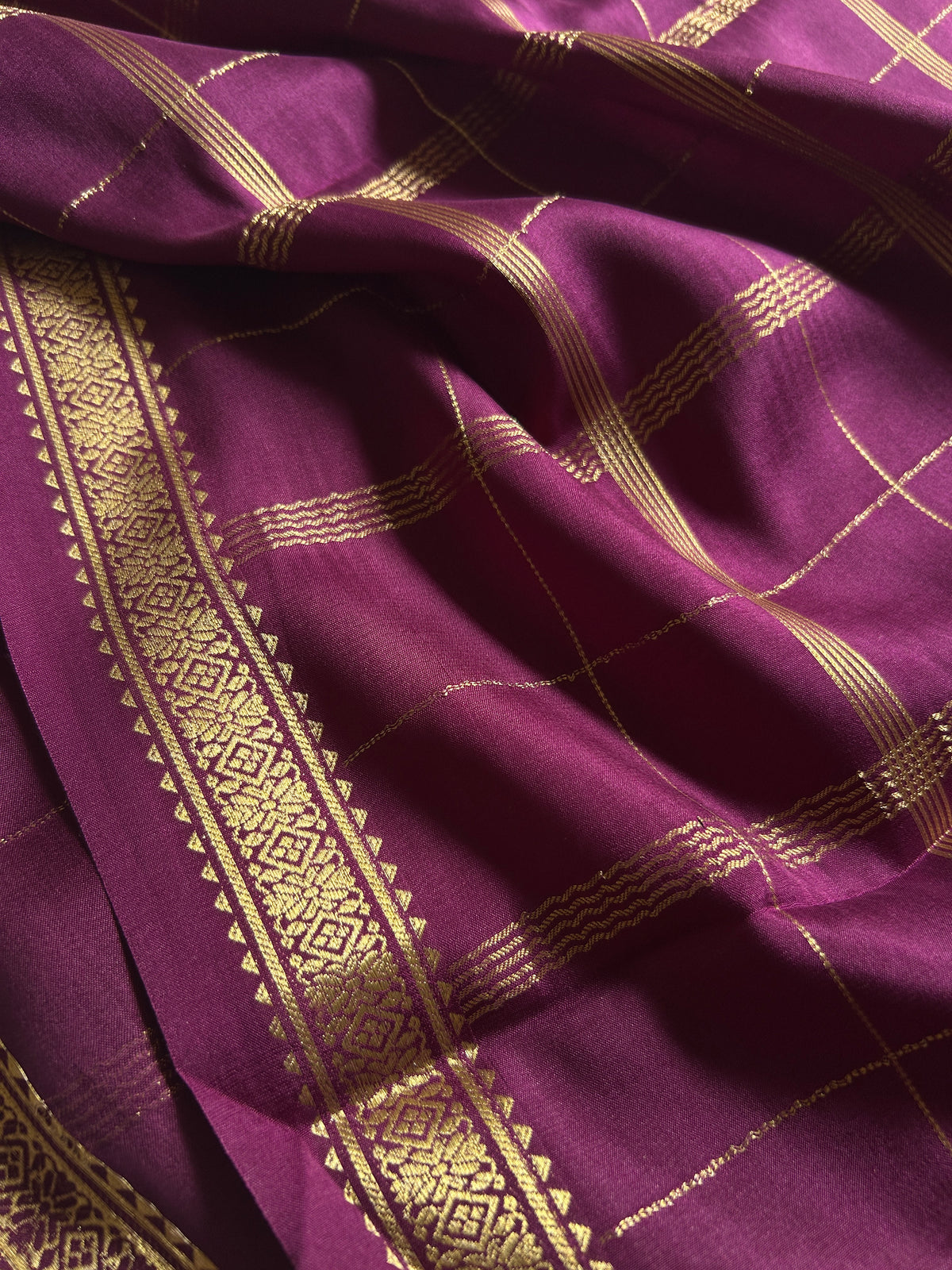 Savithri : Solid Deep plum