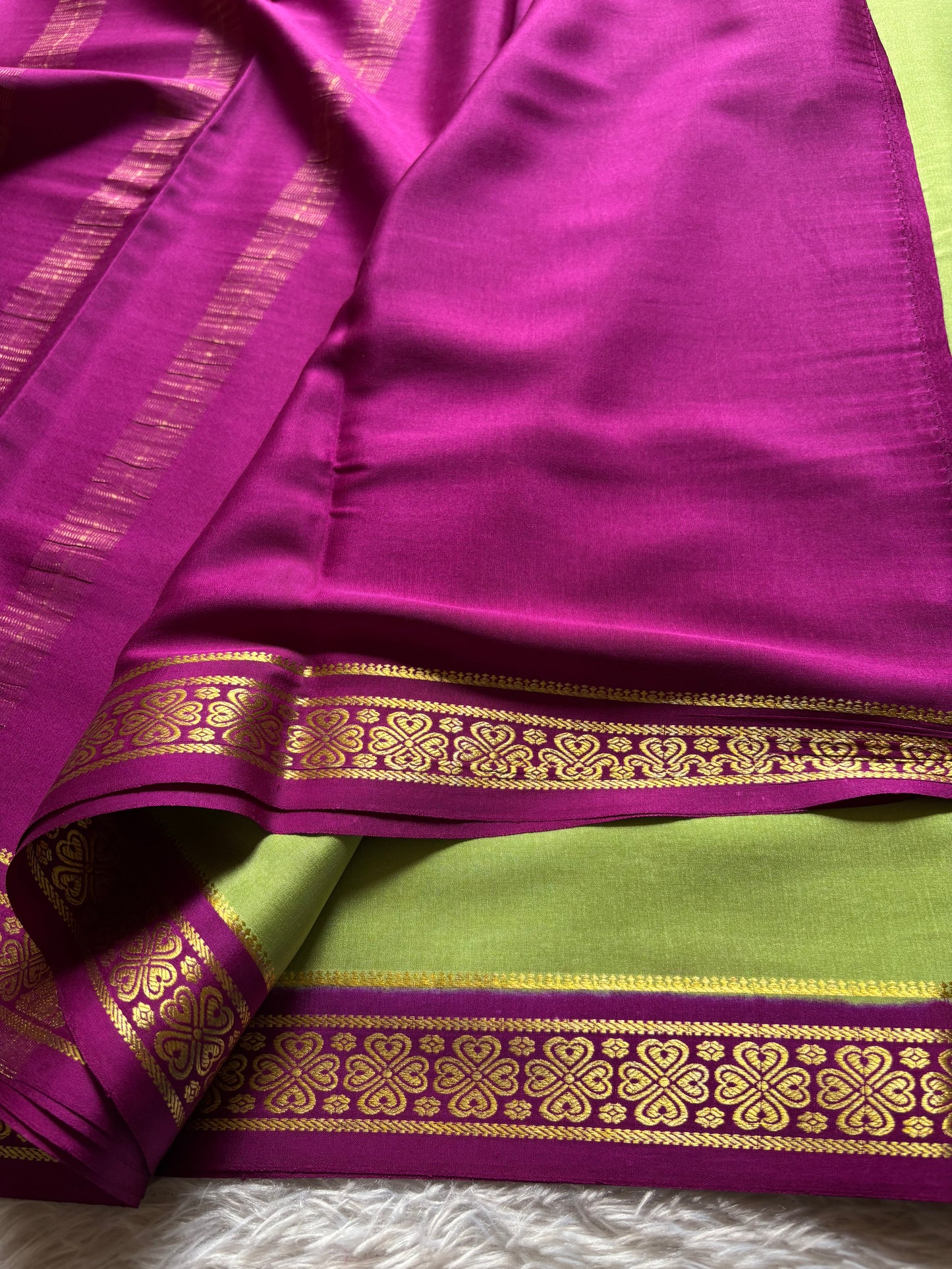 Champaka (2D) : Pista green-dark magenta