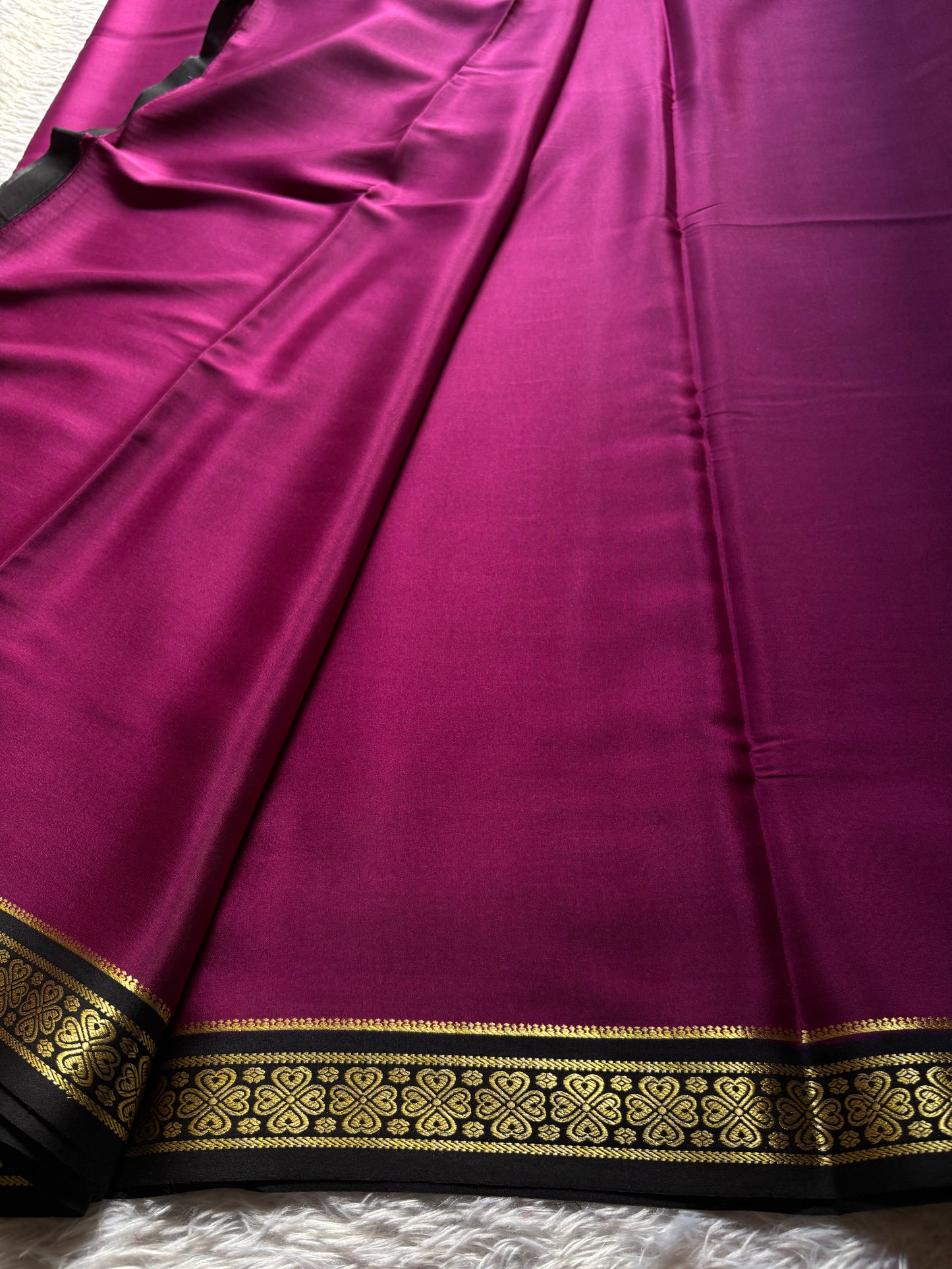 Champaka (2D) : Deep magenta-black