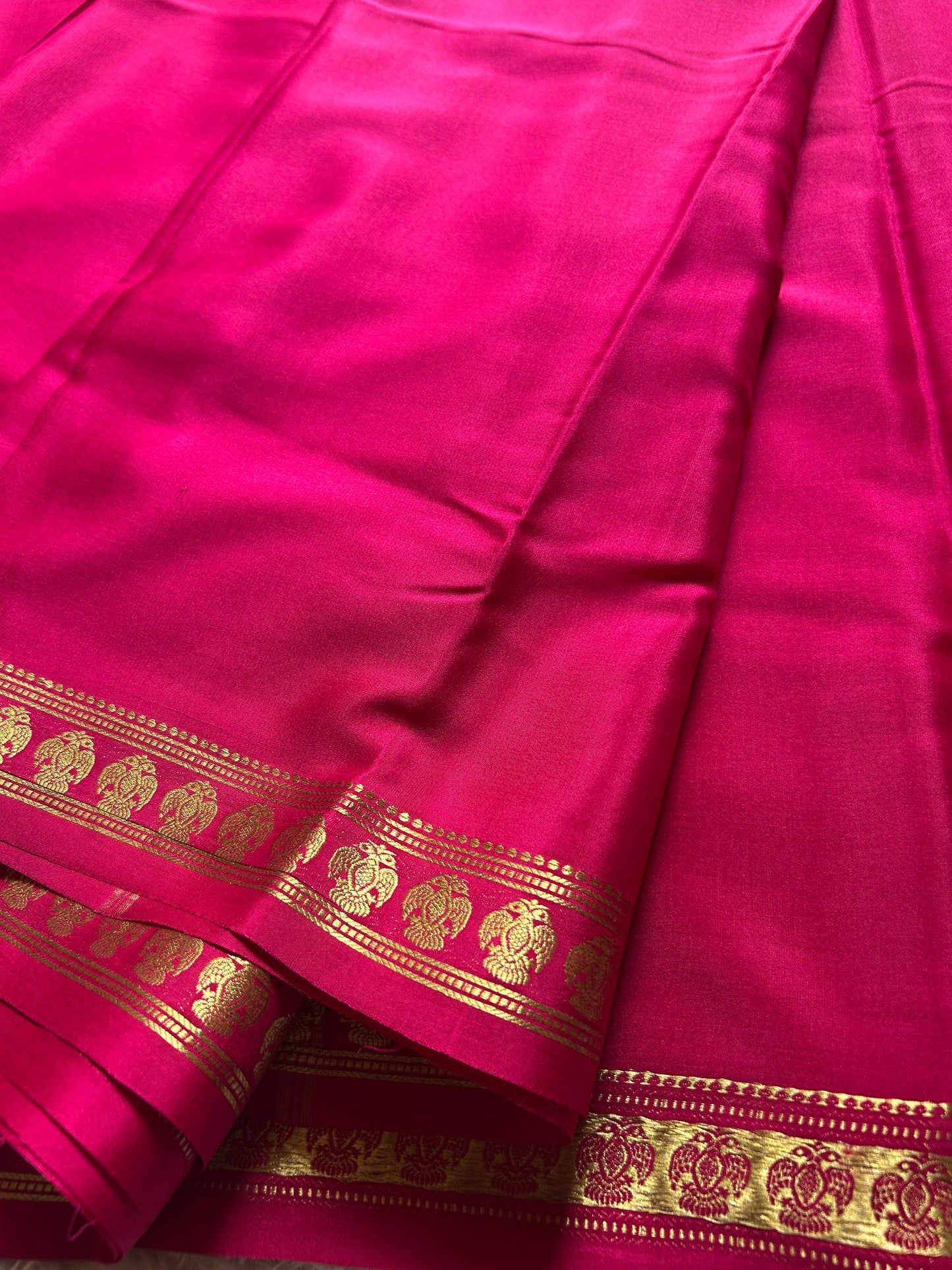Brunda : Solid Rani pink