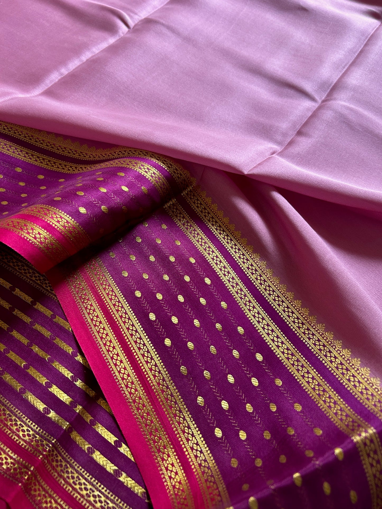 Aradhya (3D) : Mauve-magenta-pink