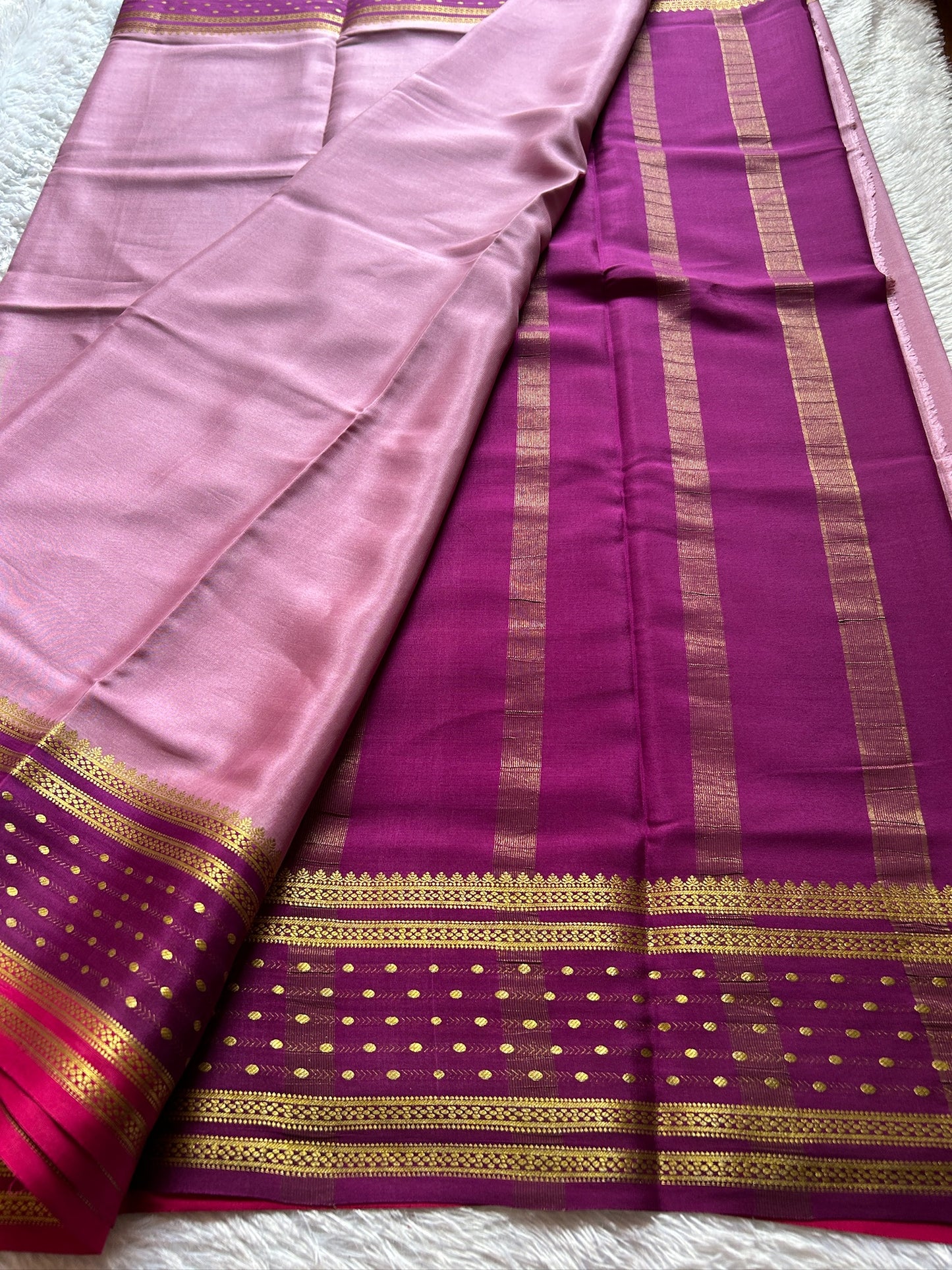 Aradhya (3D) : Mauve-magenta-pink