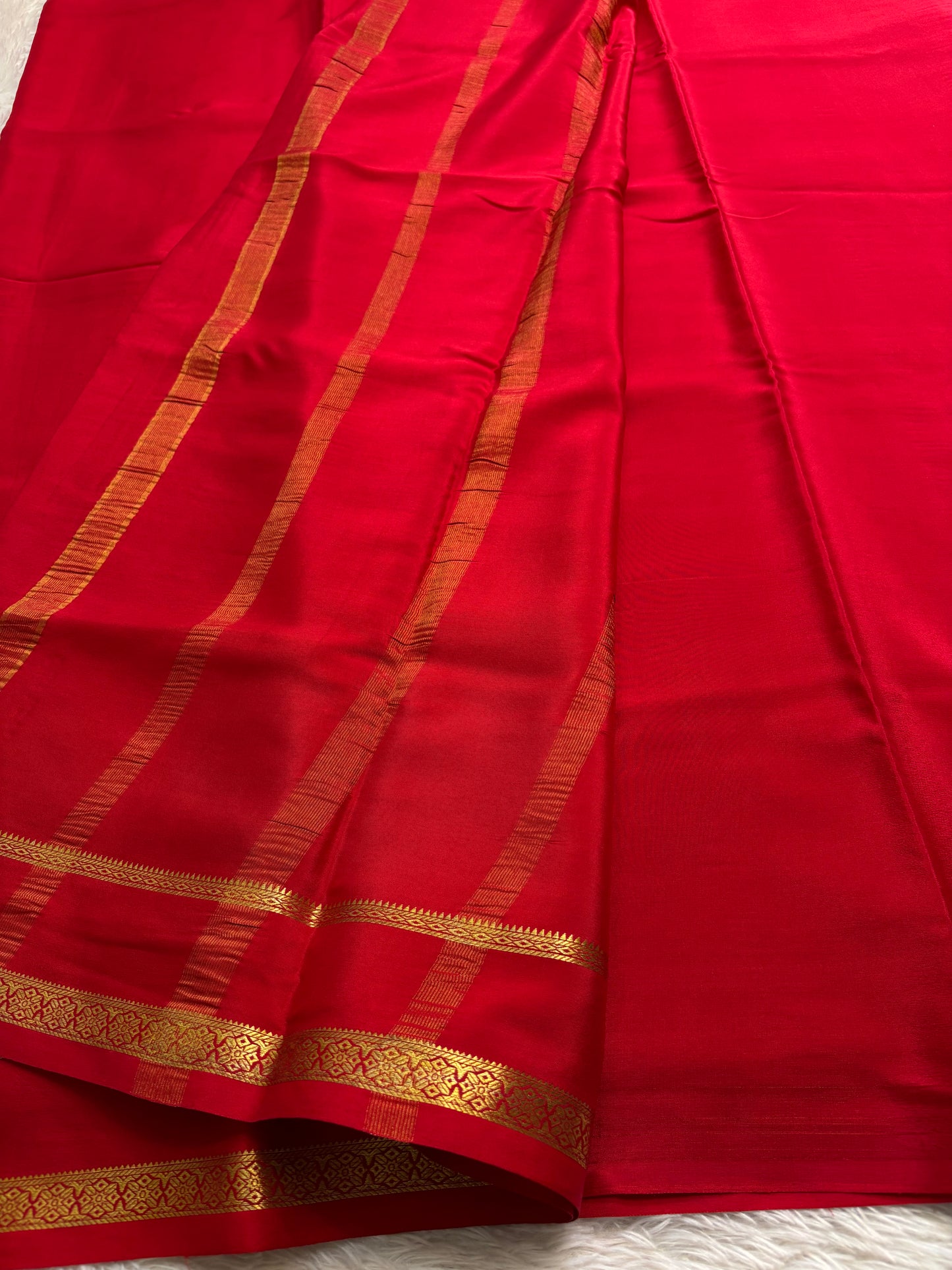 Darshini : Solid Red