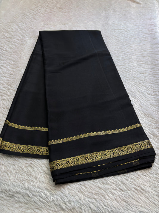 Darshini : Solid Black