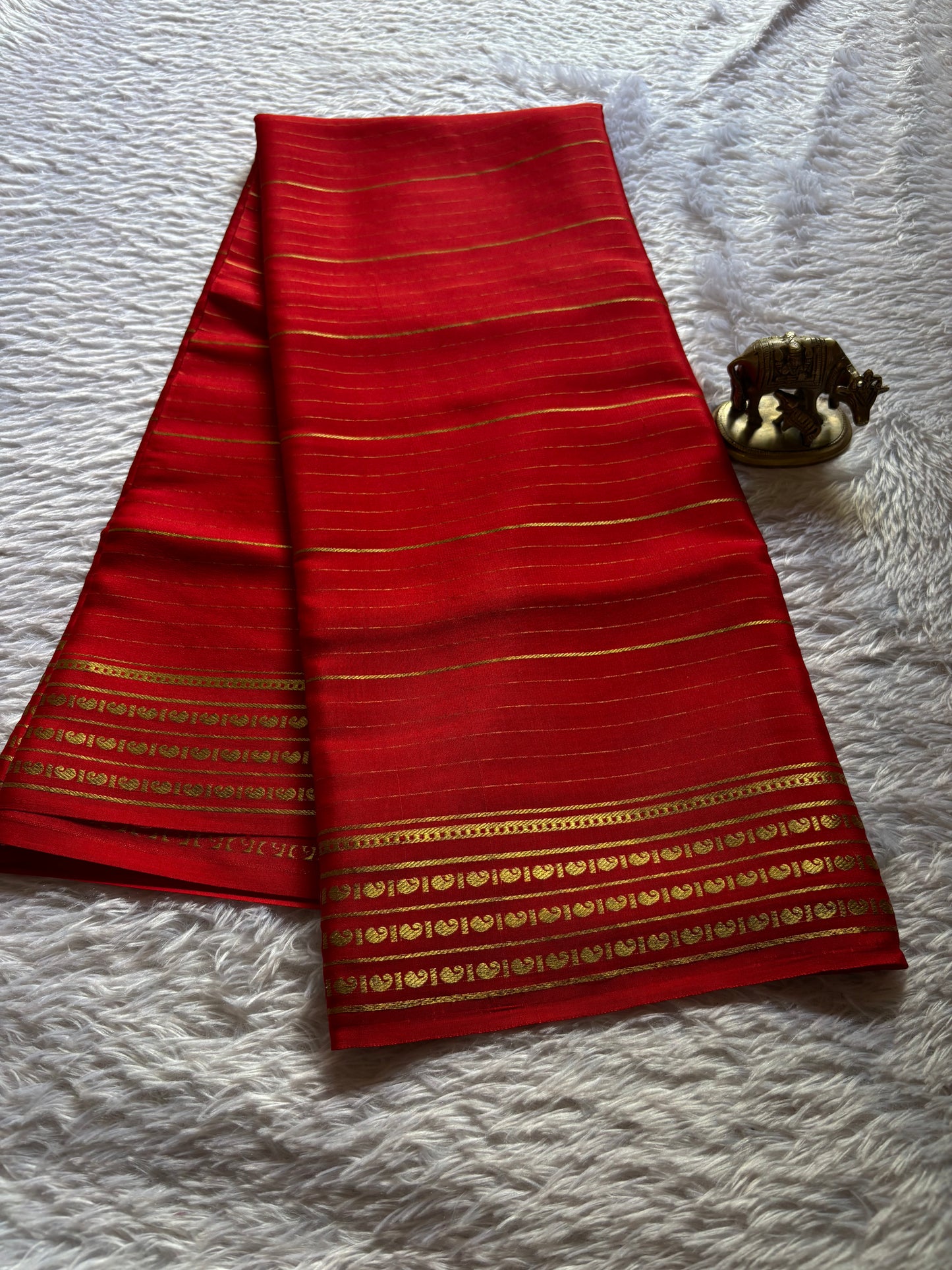 Meghana : Solid Red