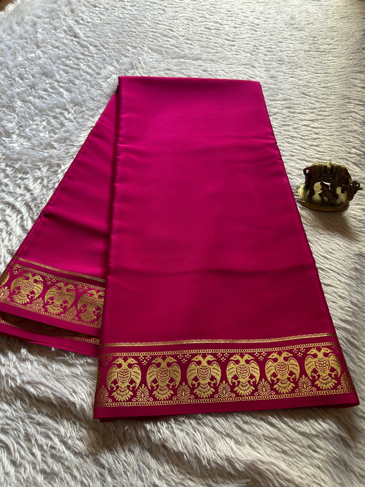 Shaurya : Solid Rani pink