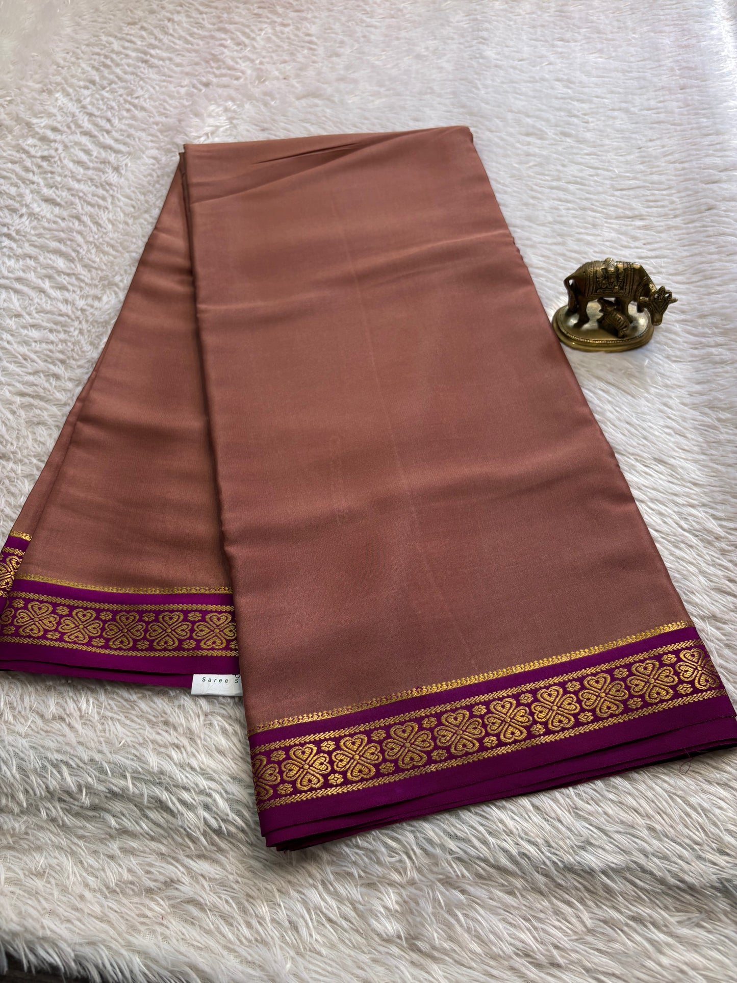 Champaka (2D) : Dusty rose-magenta
