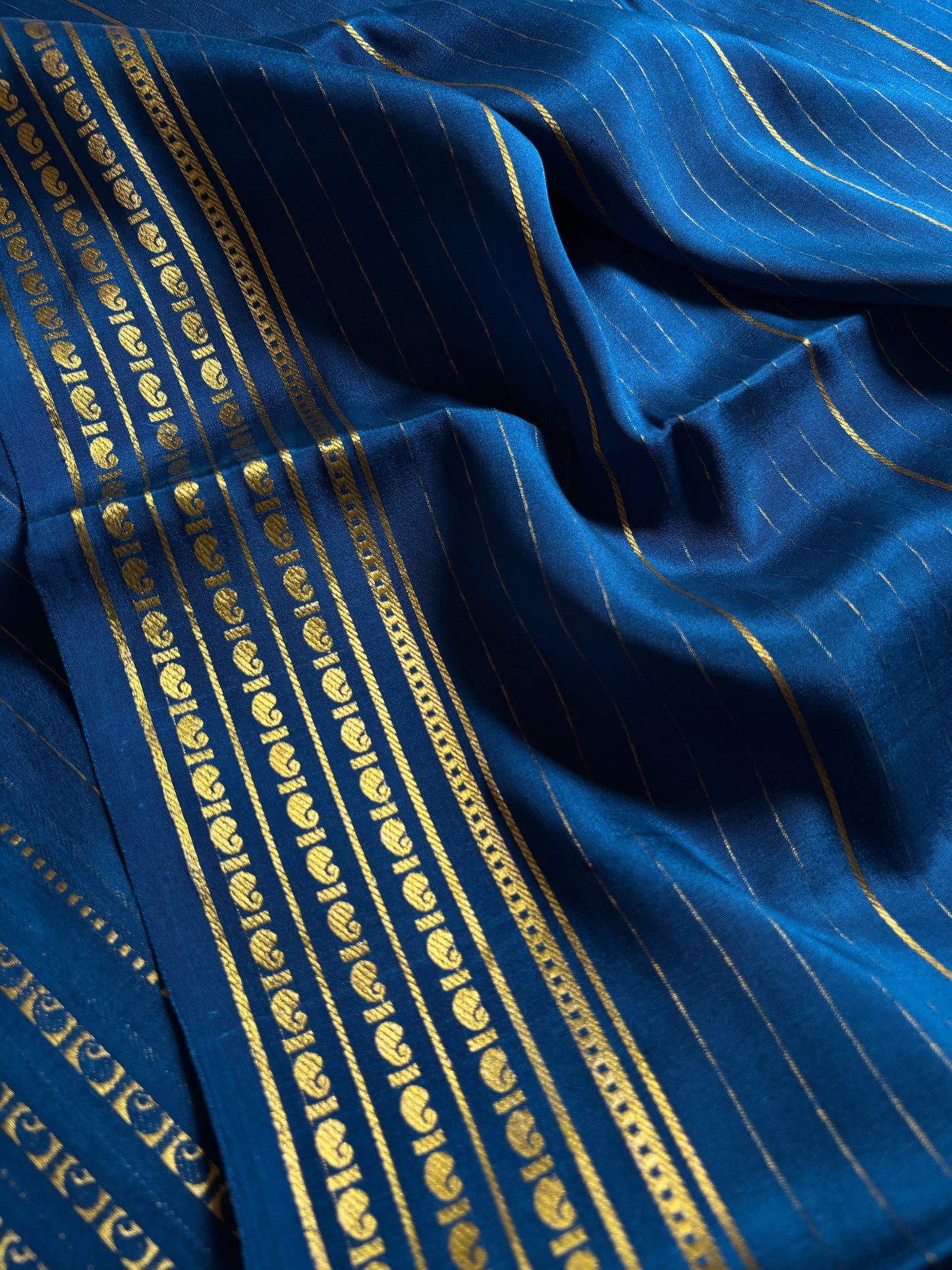 Meghana : Solid Peacock blue