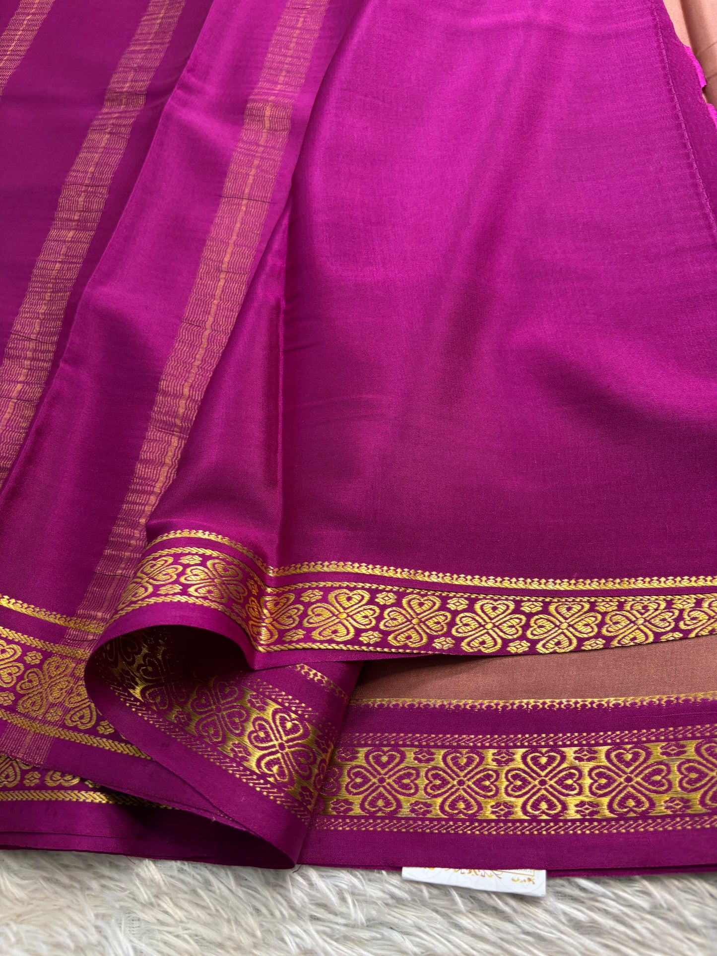 Champaka (2D) : Dusty rose-magenta