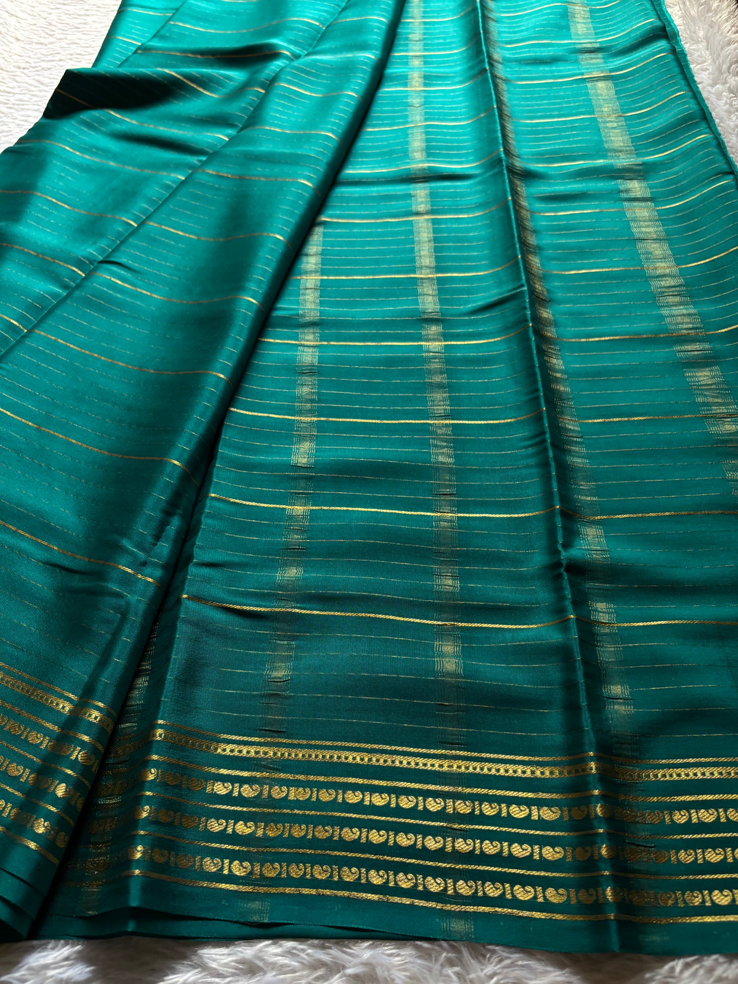Meghana : Solid Rama green