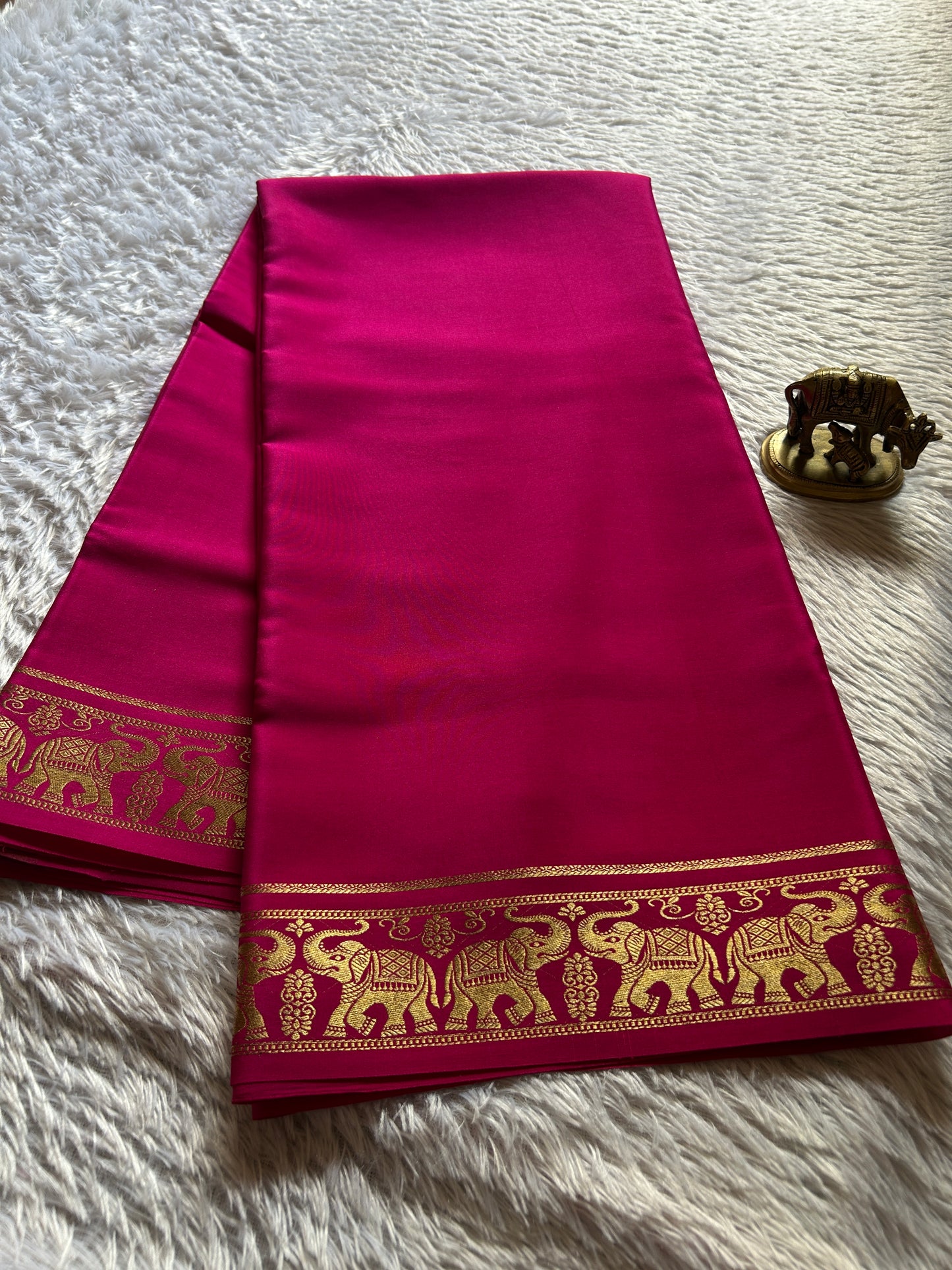 Shaurya : Solid Rani pink