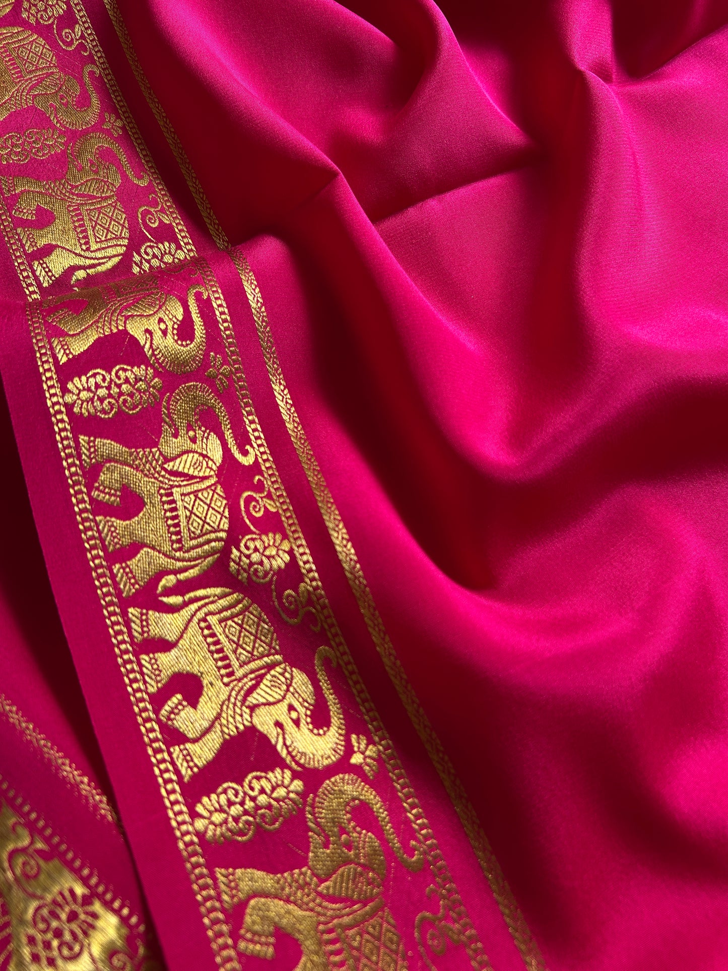 Shaurya : Solid Rani pink