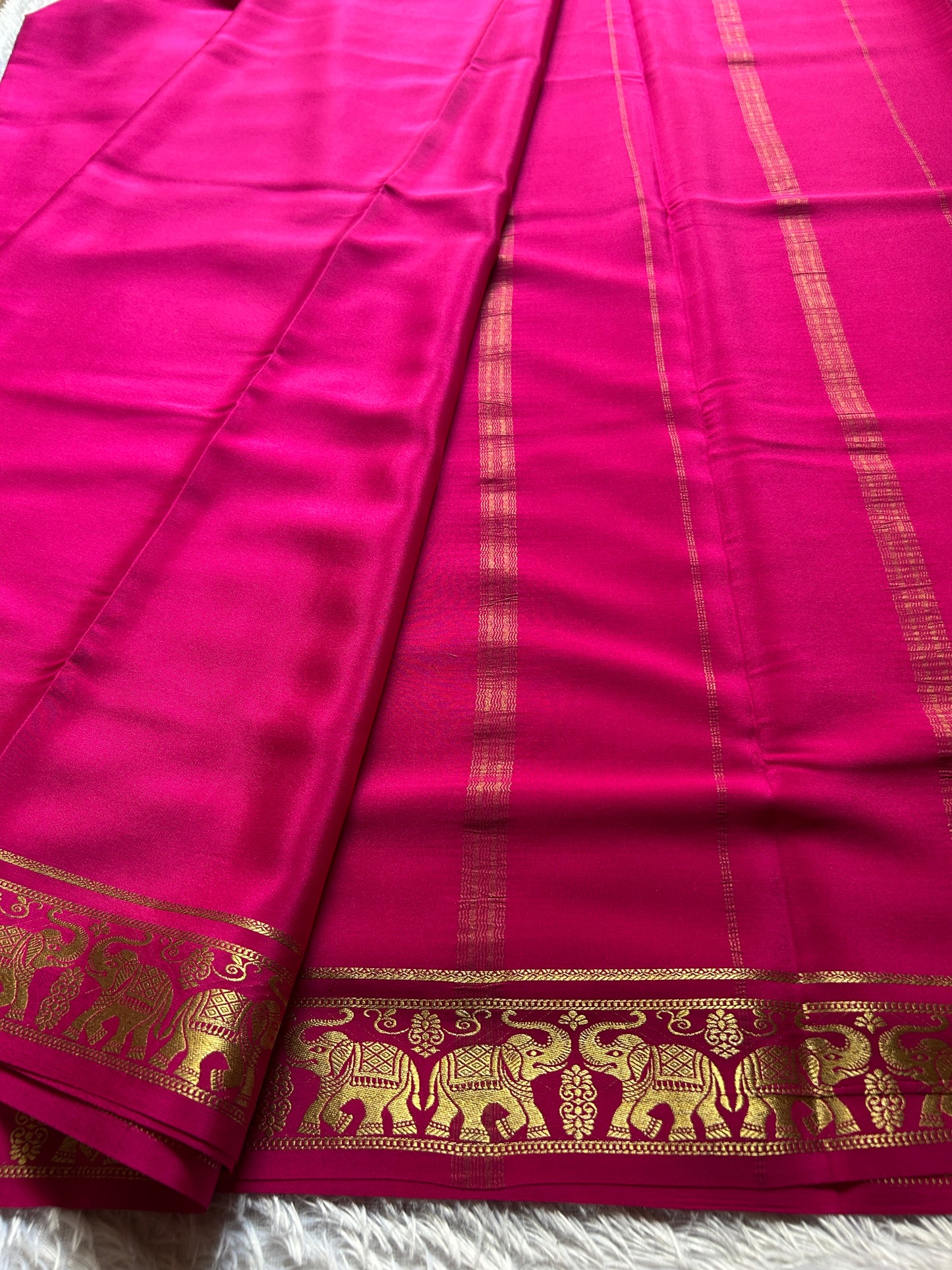 Shaurya : Solid Rani pink