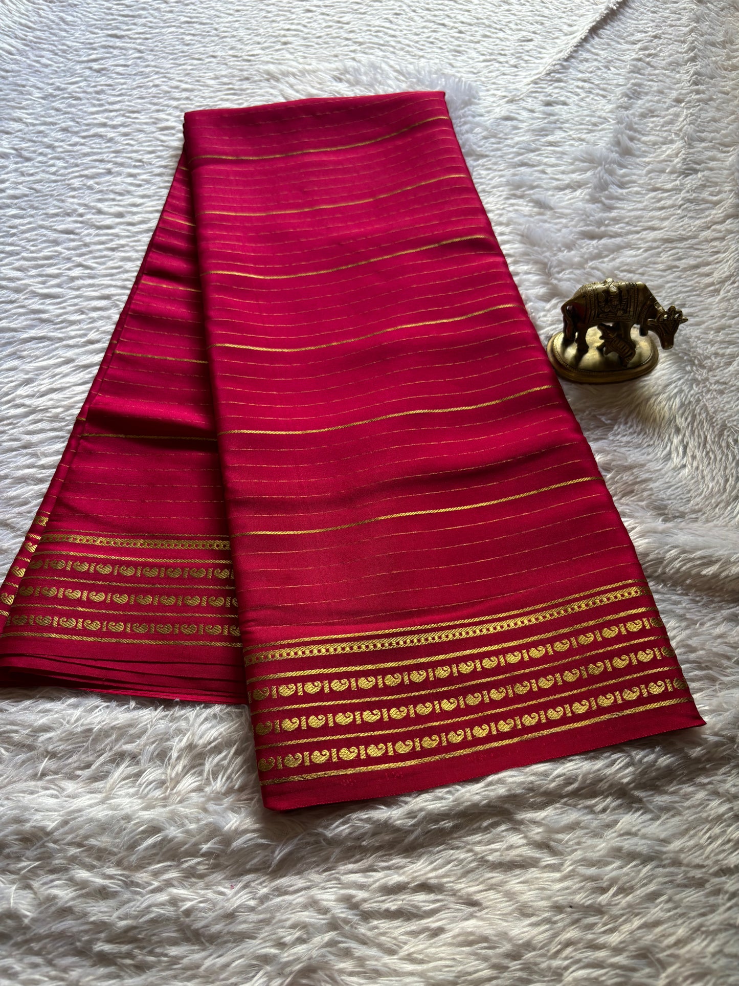 Meghana : Solid Dark pink