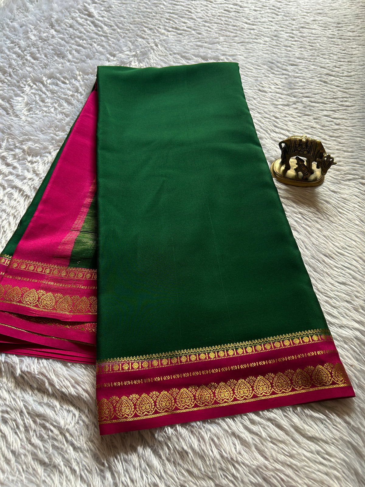 Rohini (2D) : Dark green-rani pink